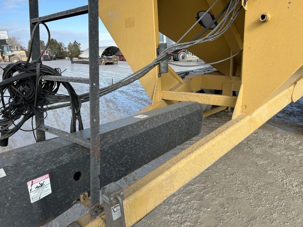  J&M 1150-22S Grain Cart
