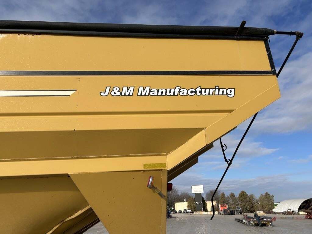  J&M 1150-22S Grain Cart
