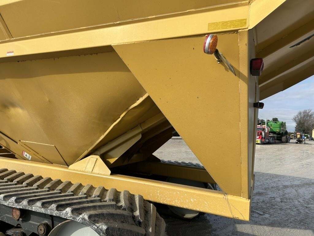  J&M 1150-22S Grain Cart