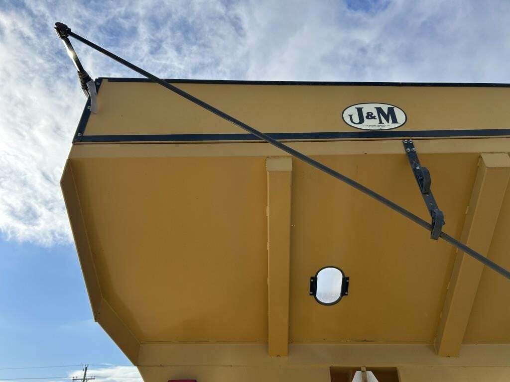  J&M 1150-22S Grain Cart