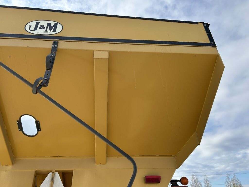  J&M 1150-22S Grain Cart