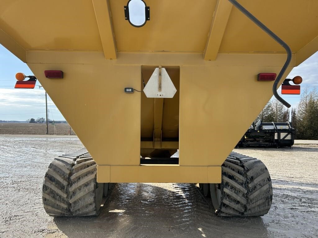 J&M 1150-22S Grain Cart