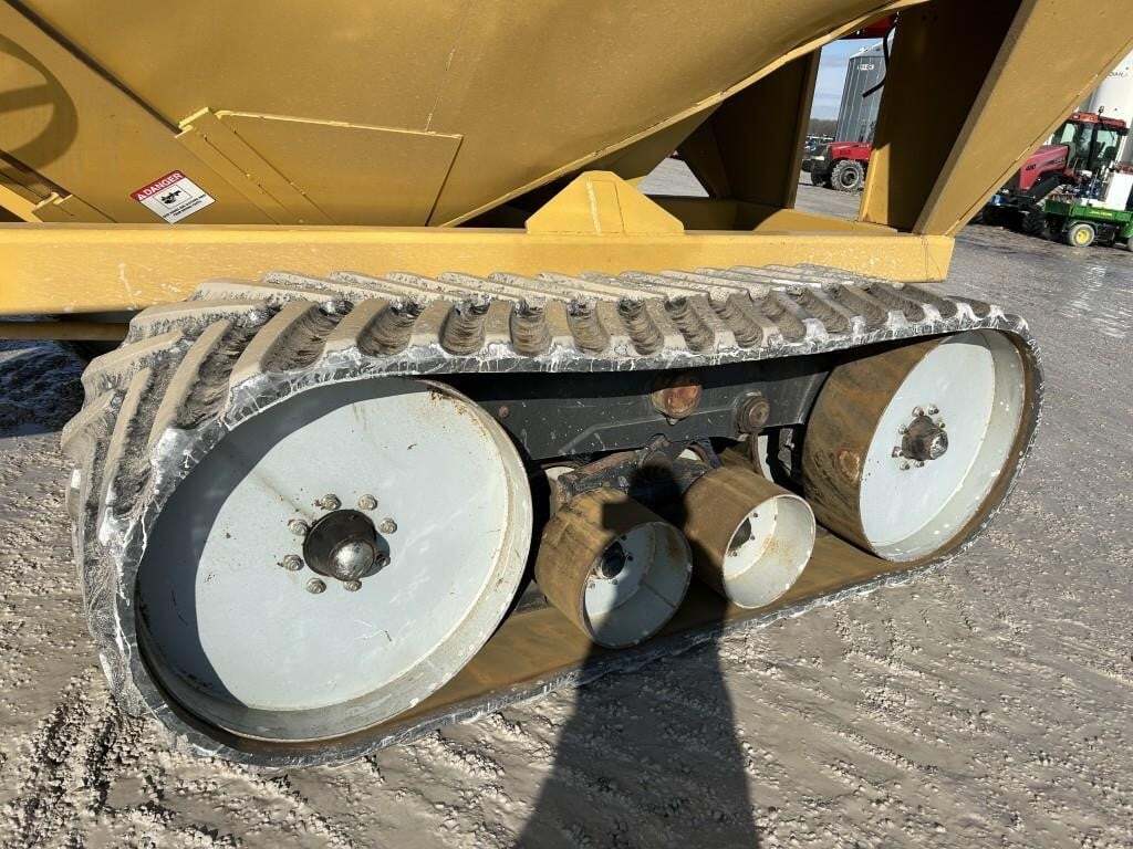  J&M 1150-22S Grain Cart