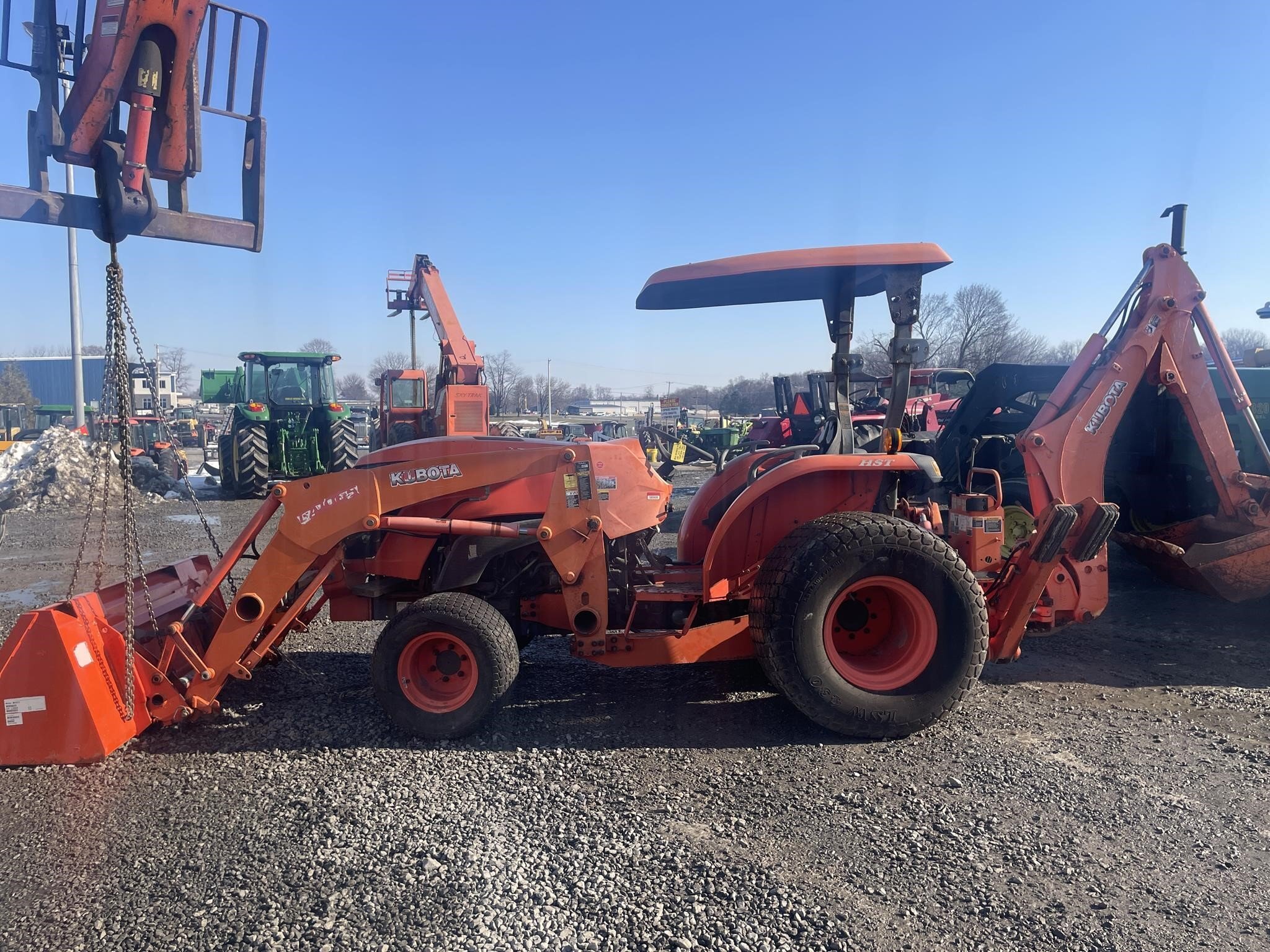  Kubota MX5800 Tractor
