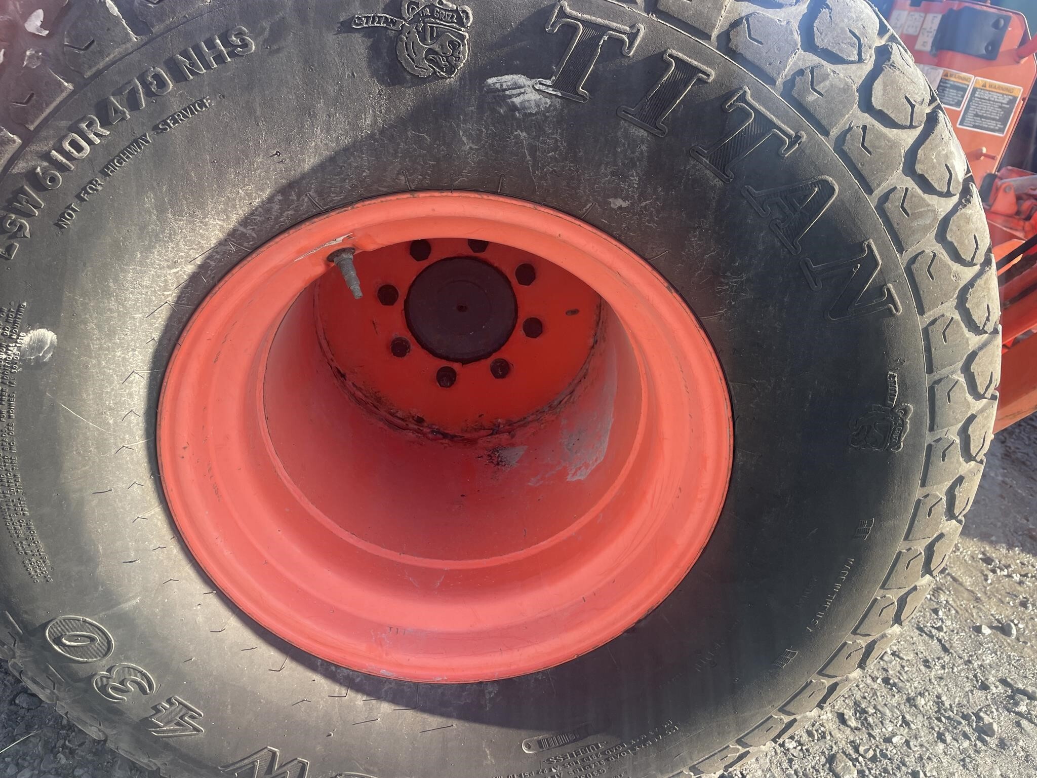 Kubota MX5800 Tractor