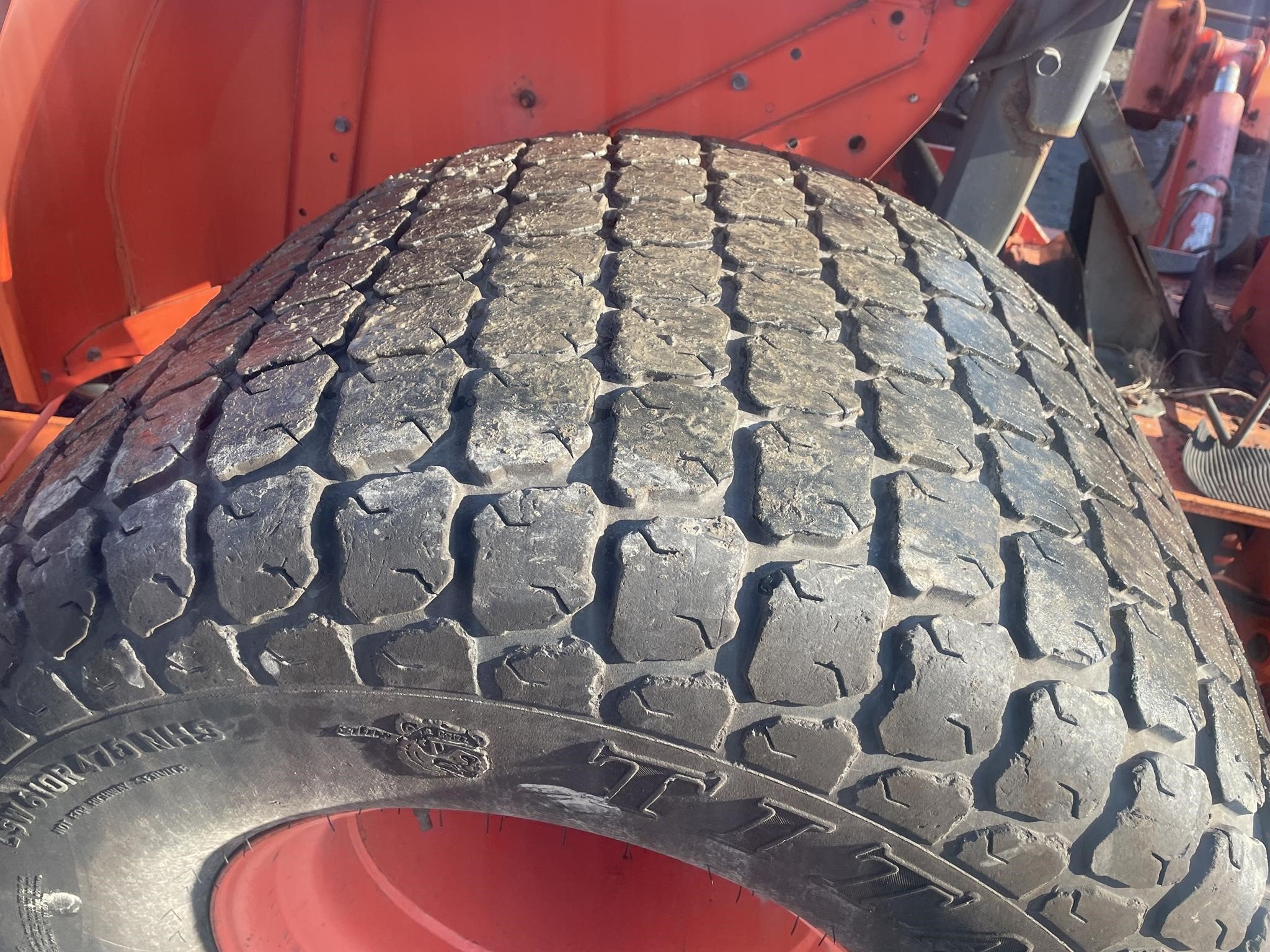  Kubota MX5800 Tractor