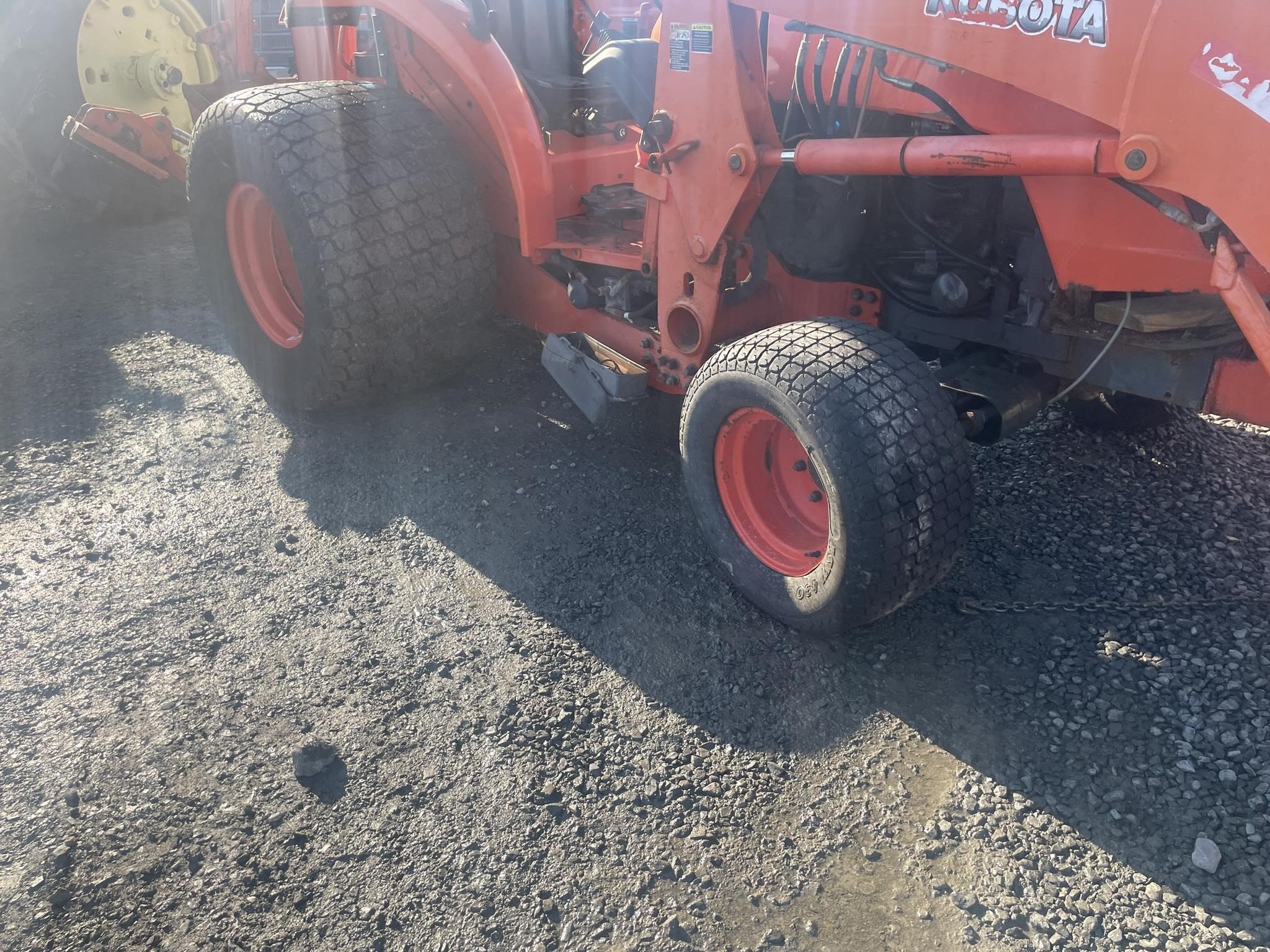  Kubota MX5800 Tractor