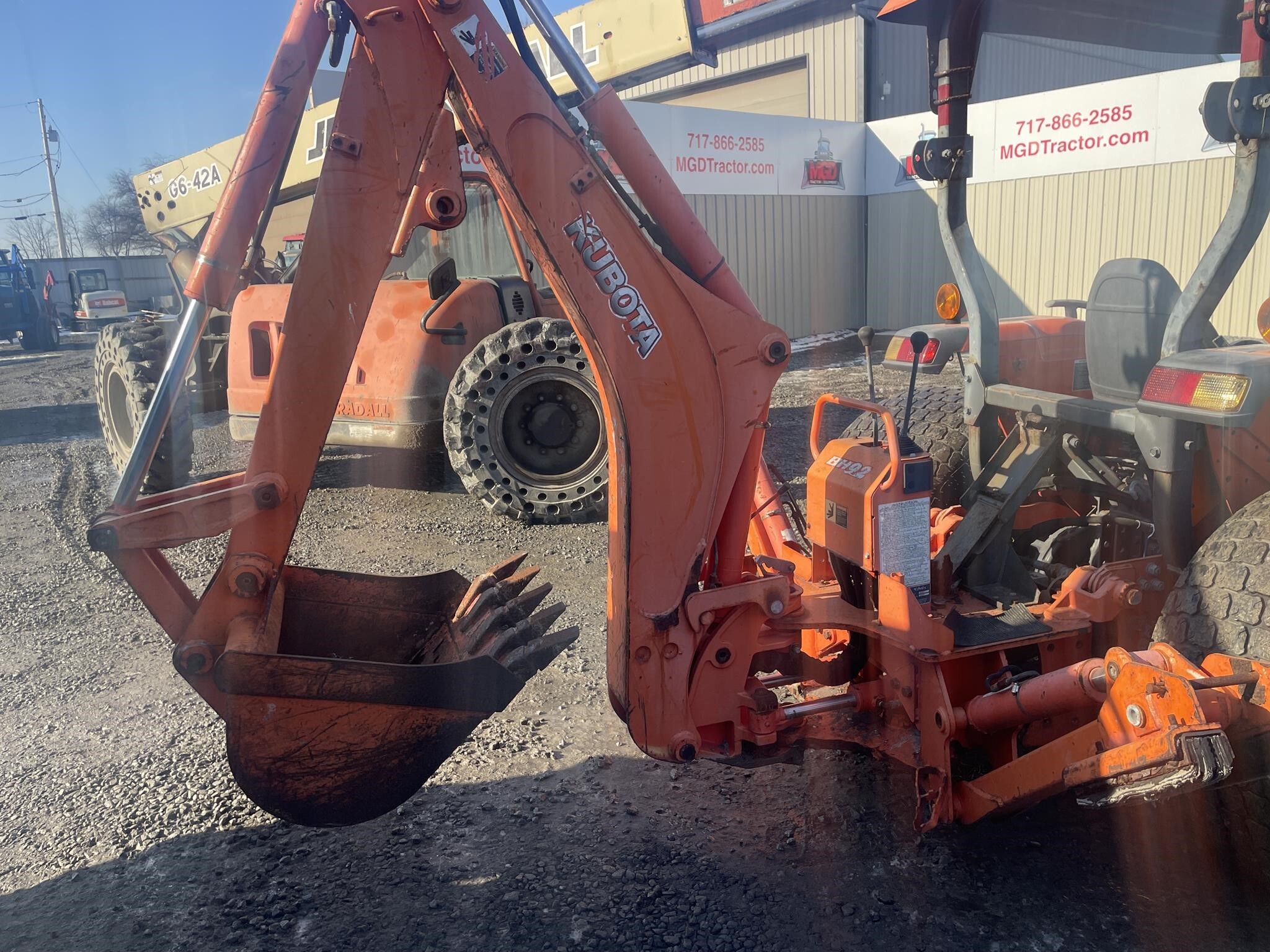  Kubota MX5800 Tractor
