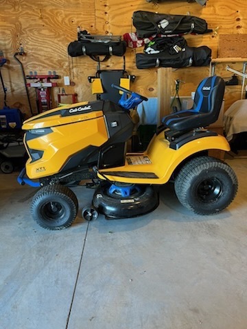 2022 Cub Cadet LT42E Lawn Mower