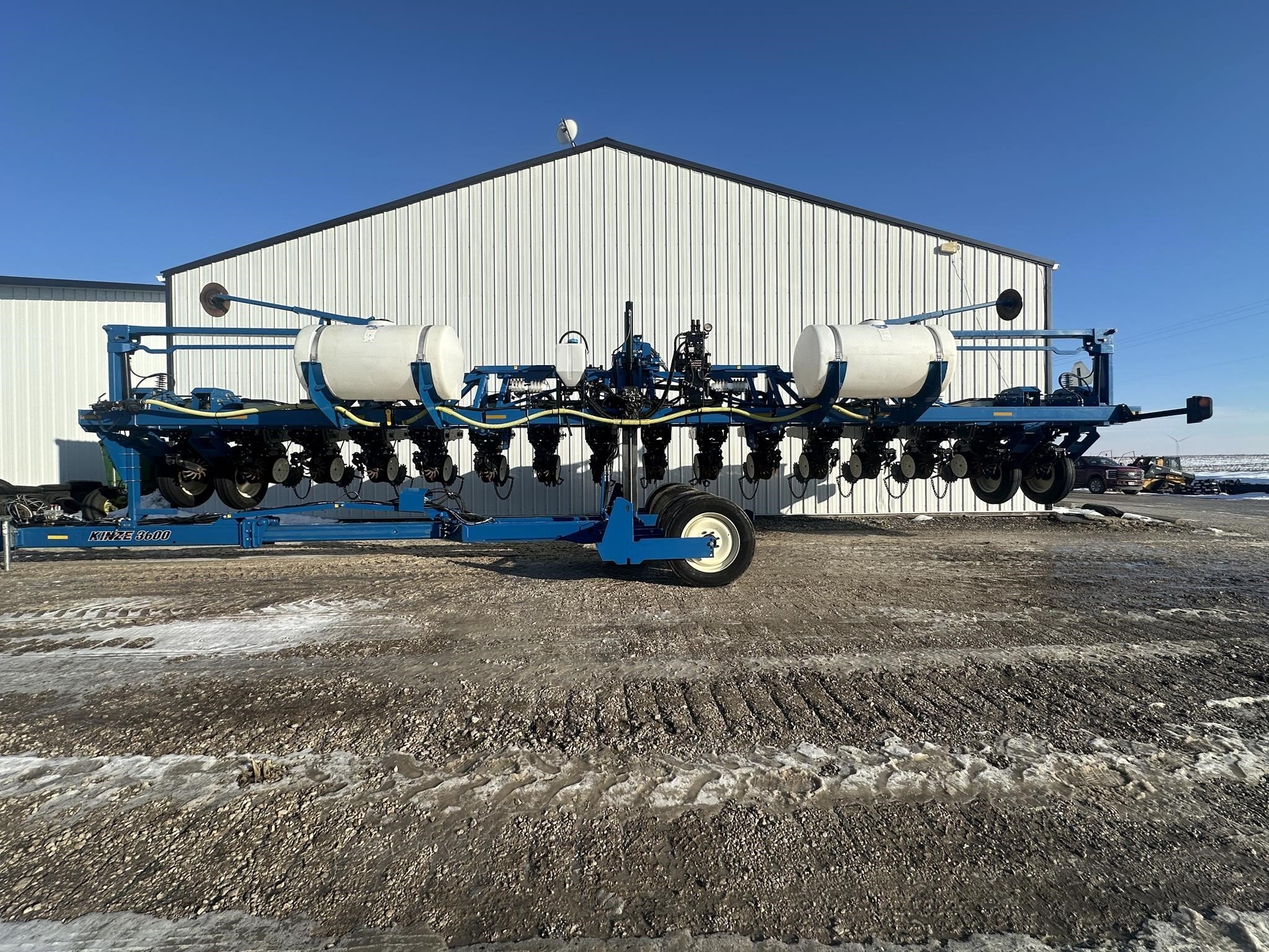 2013 Kinze 3600 Planter