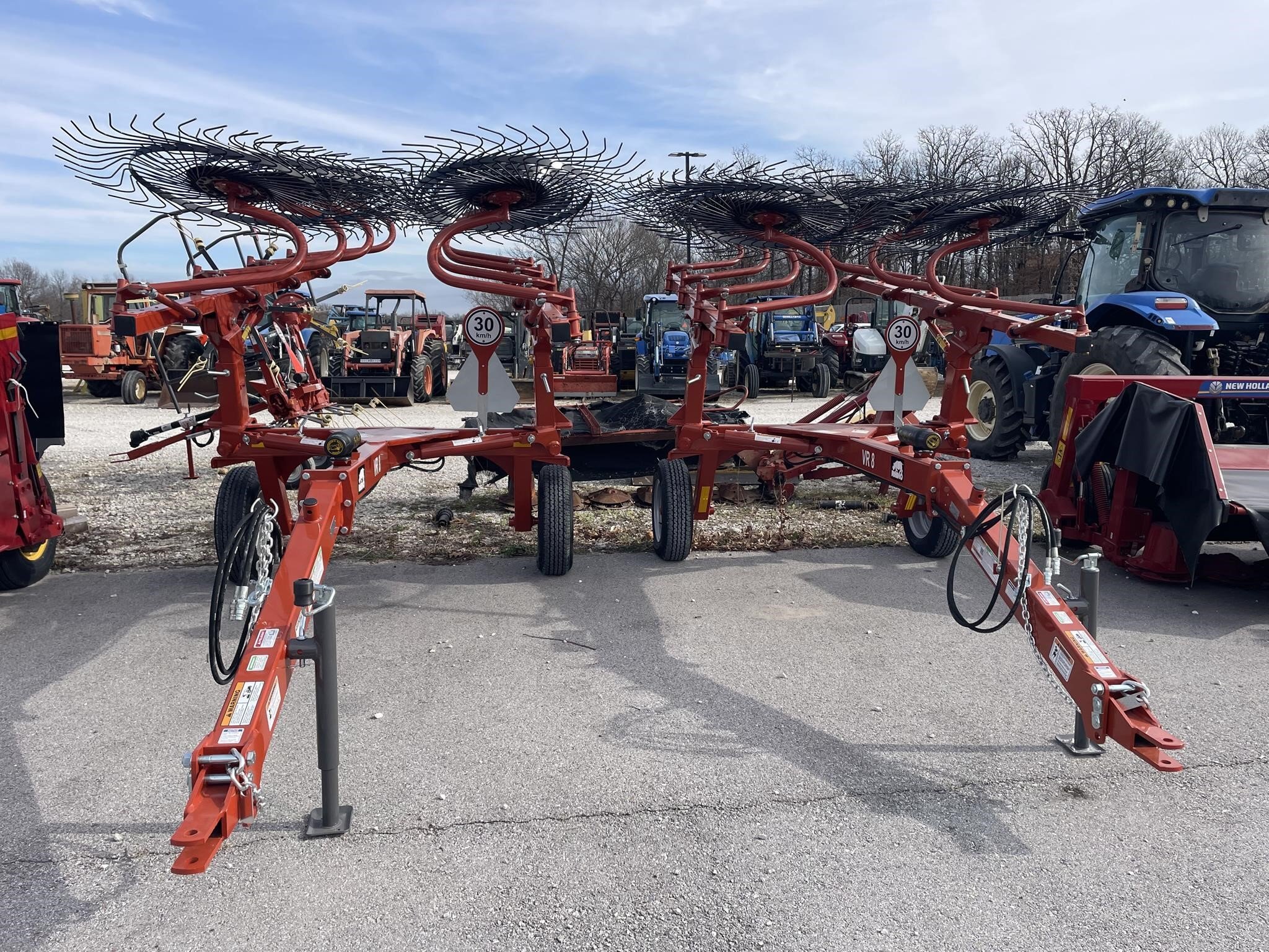 2025 Rhino VR8 Rake - $7,800 | Machinery Pete