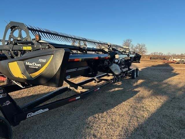 2021 MacDon FD140 Platform