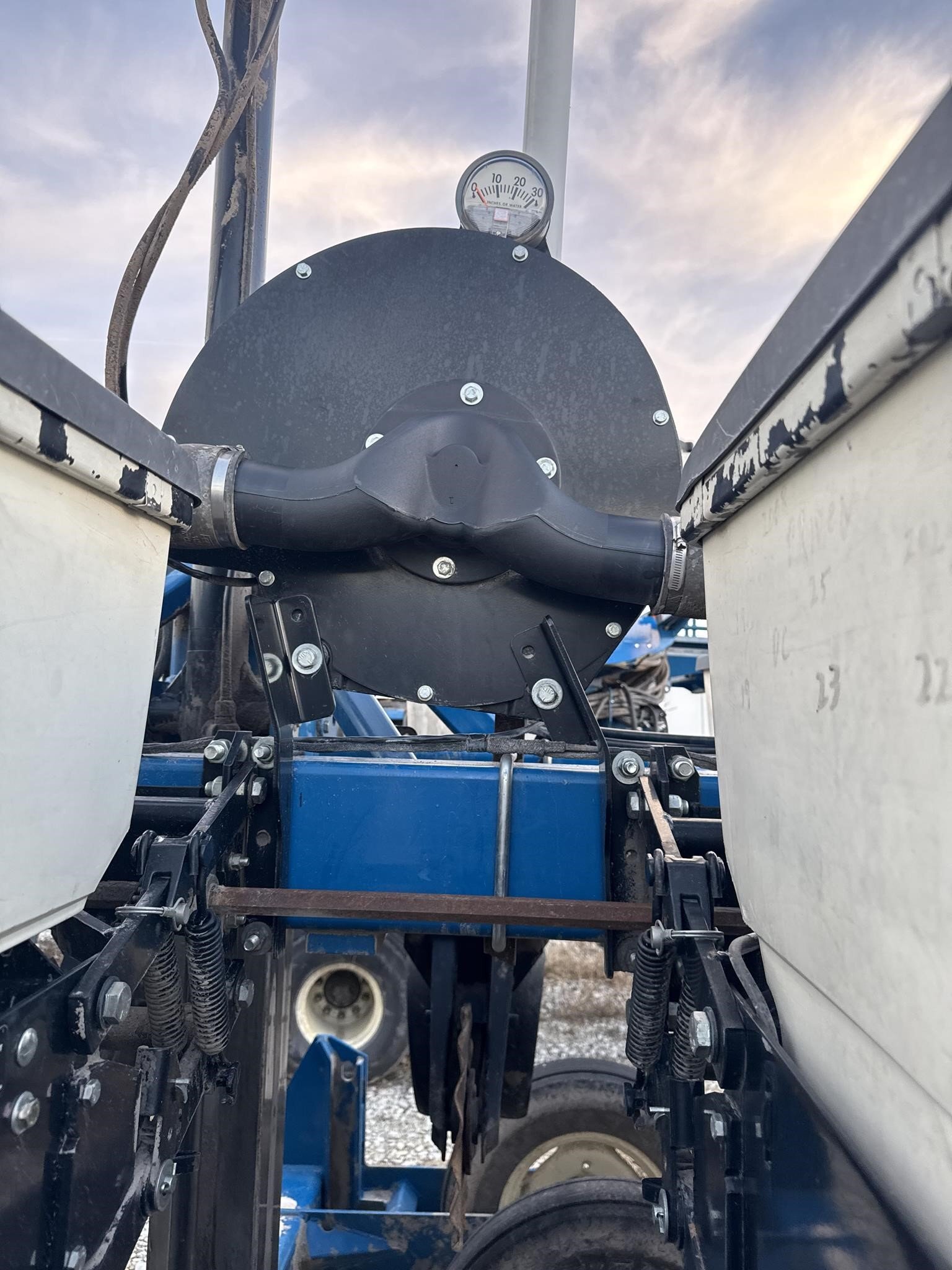 2004 Kinze 3500 Planter