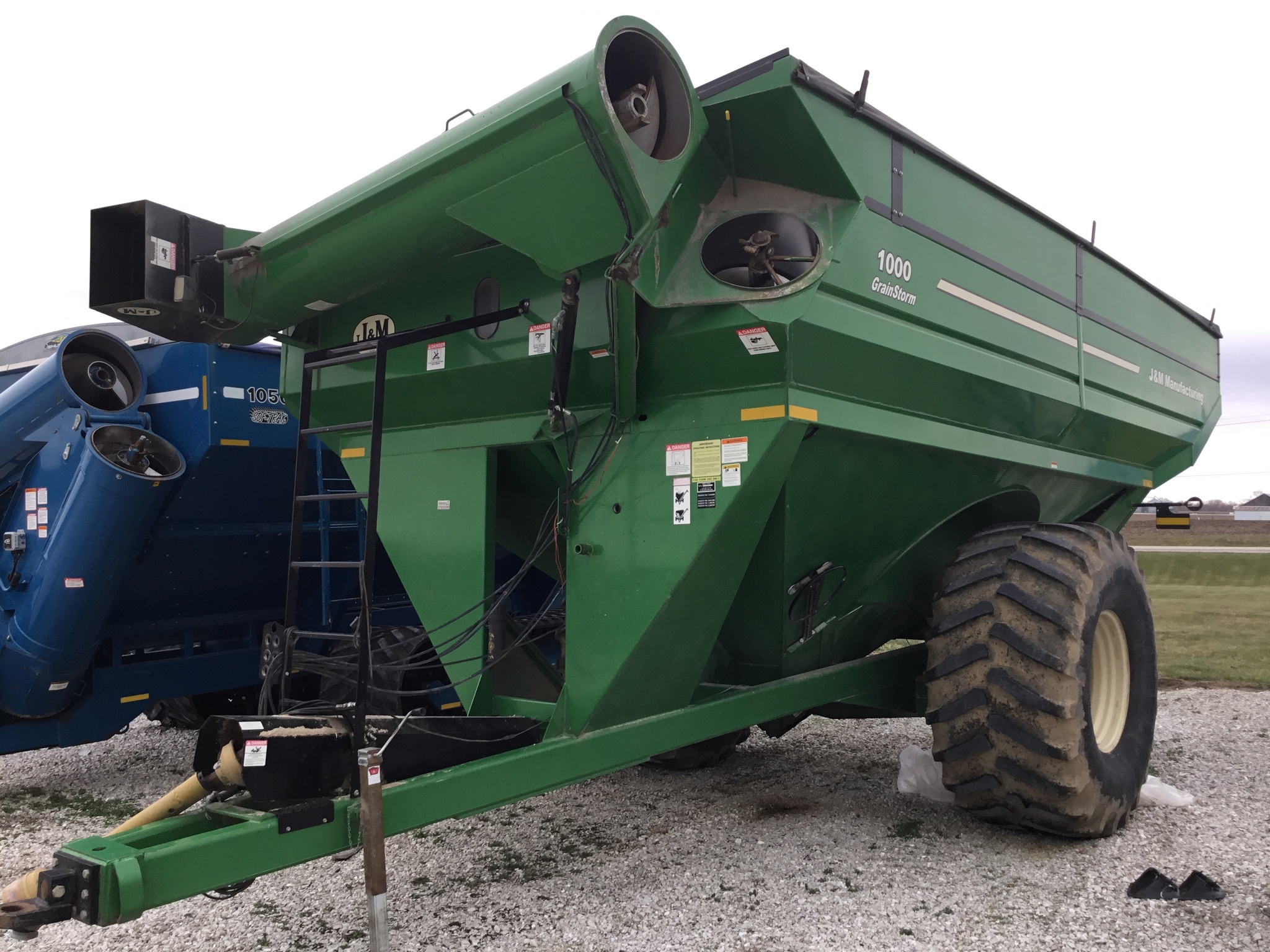 2008 J&M 1000-20 Grain Cart