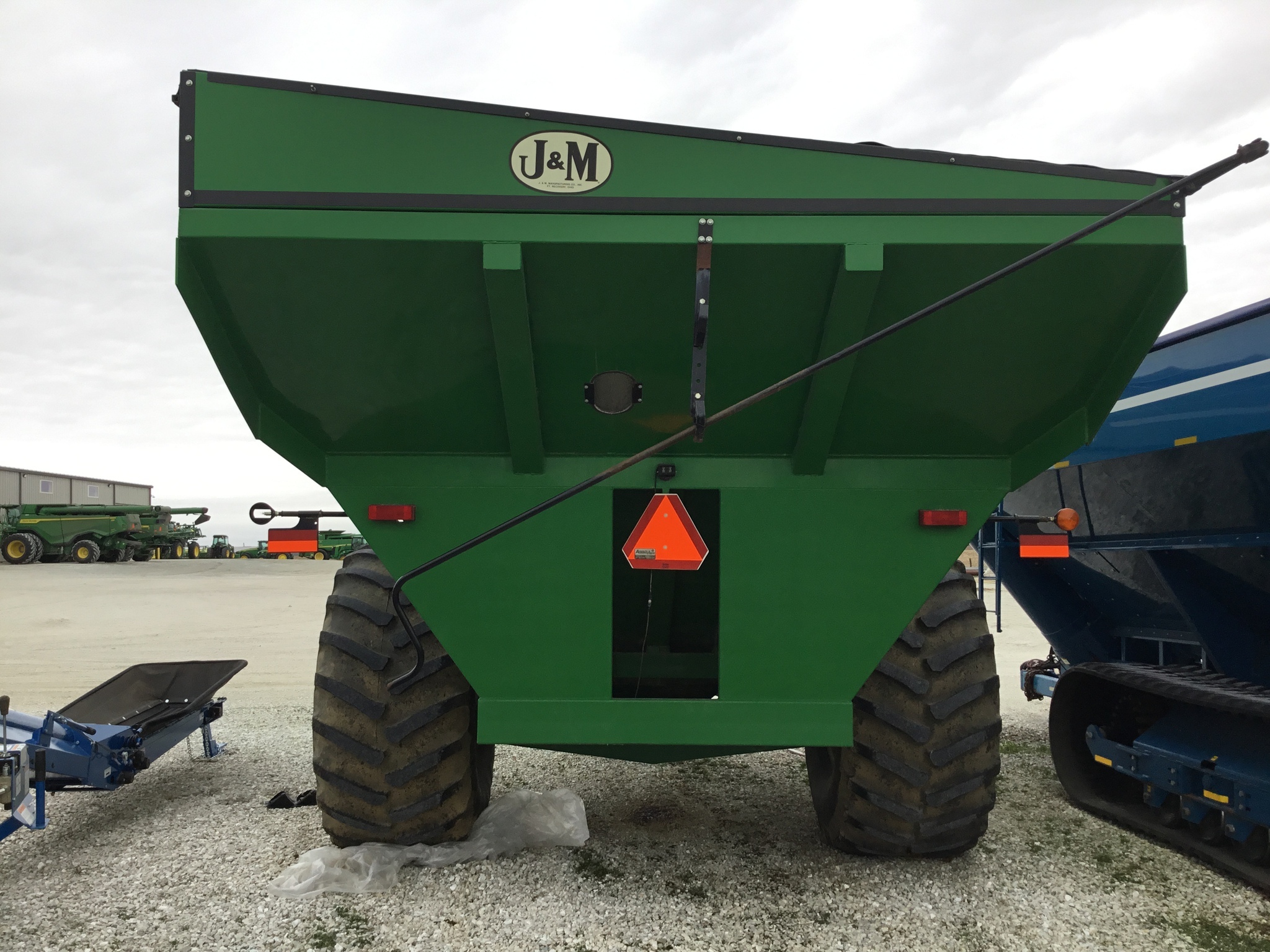 2008 J&M 1000-20 Grain Cart