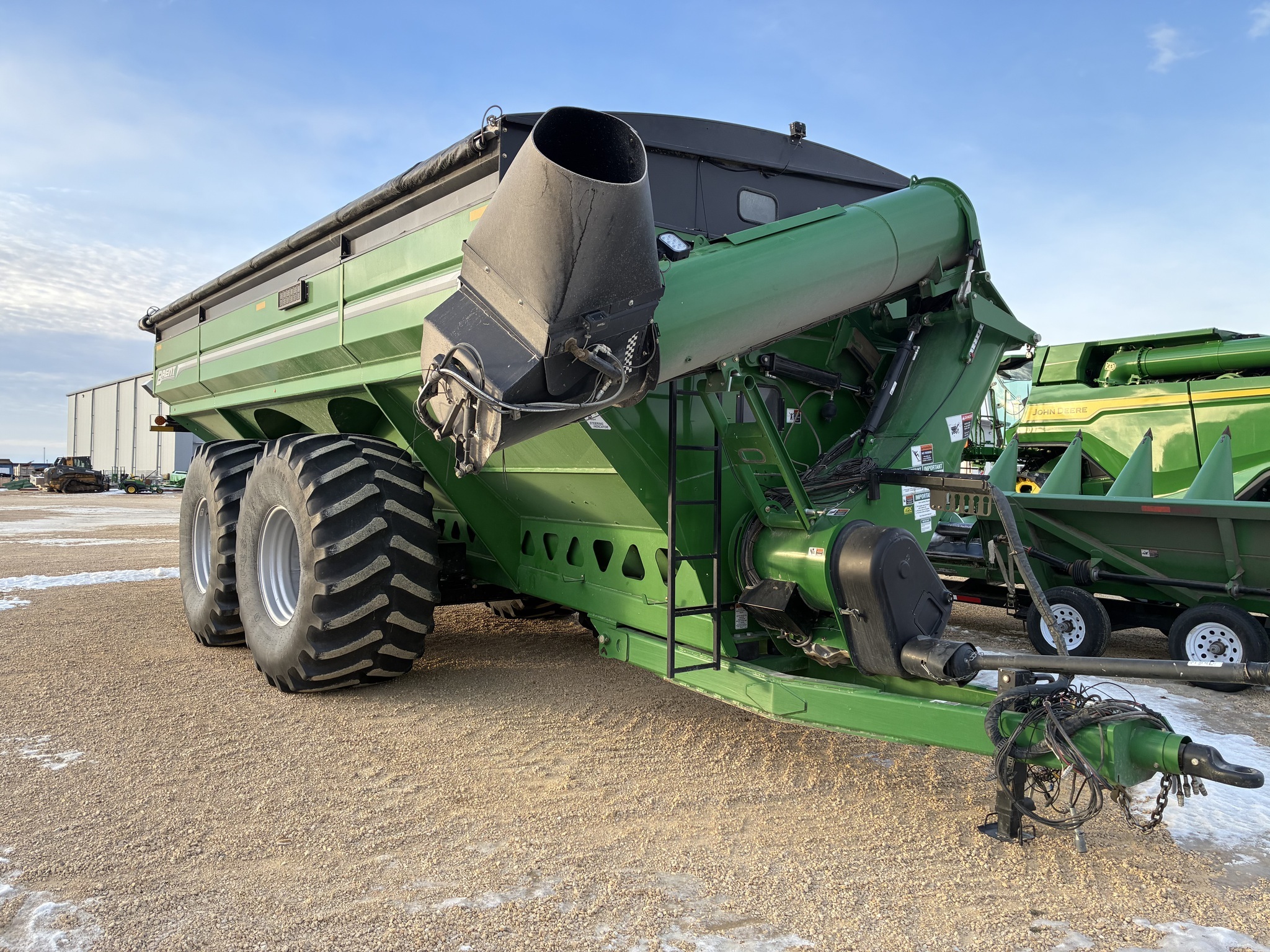 2021 Brent 1596 Grain Cart