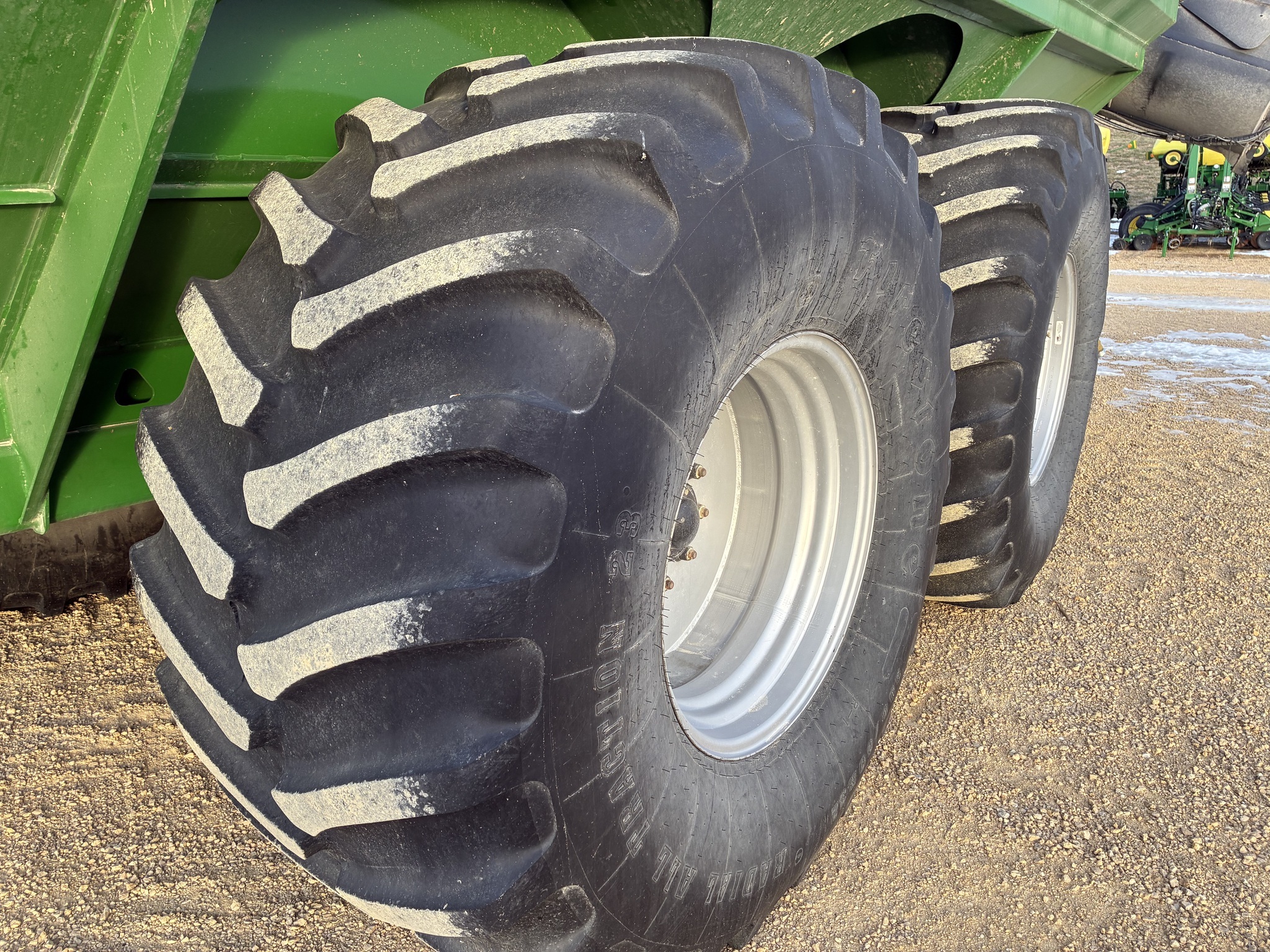 2021 Brent 1596 Grain Cart