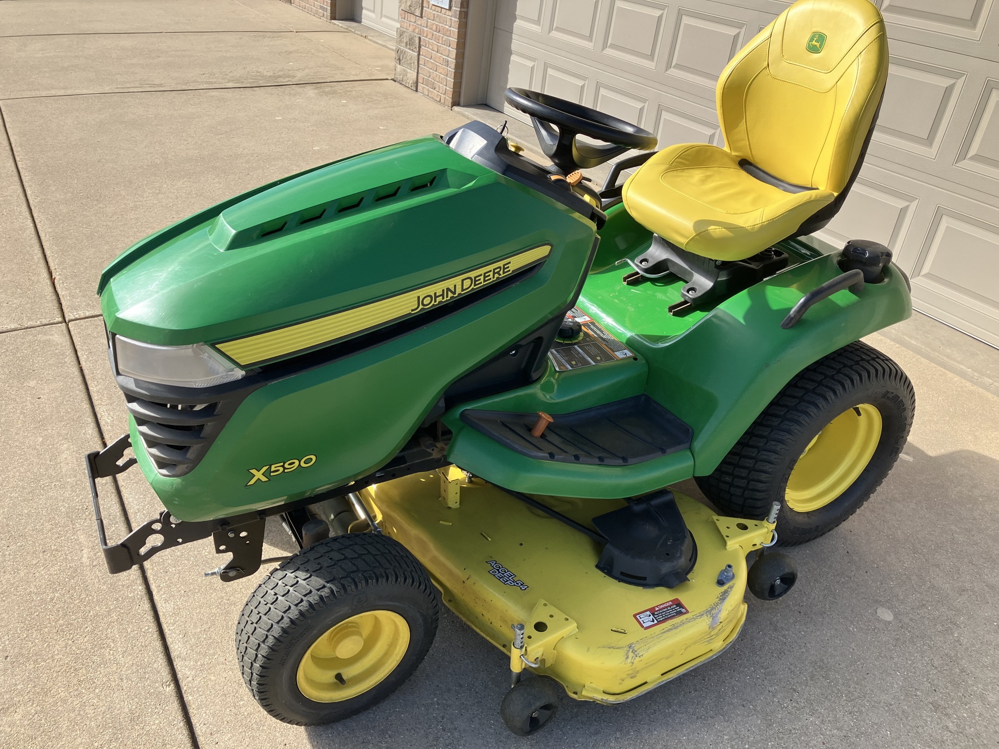 2021 John Deere X590 Lawn Mower