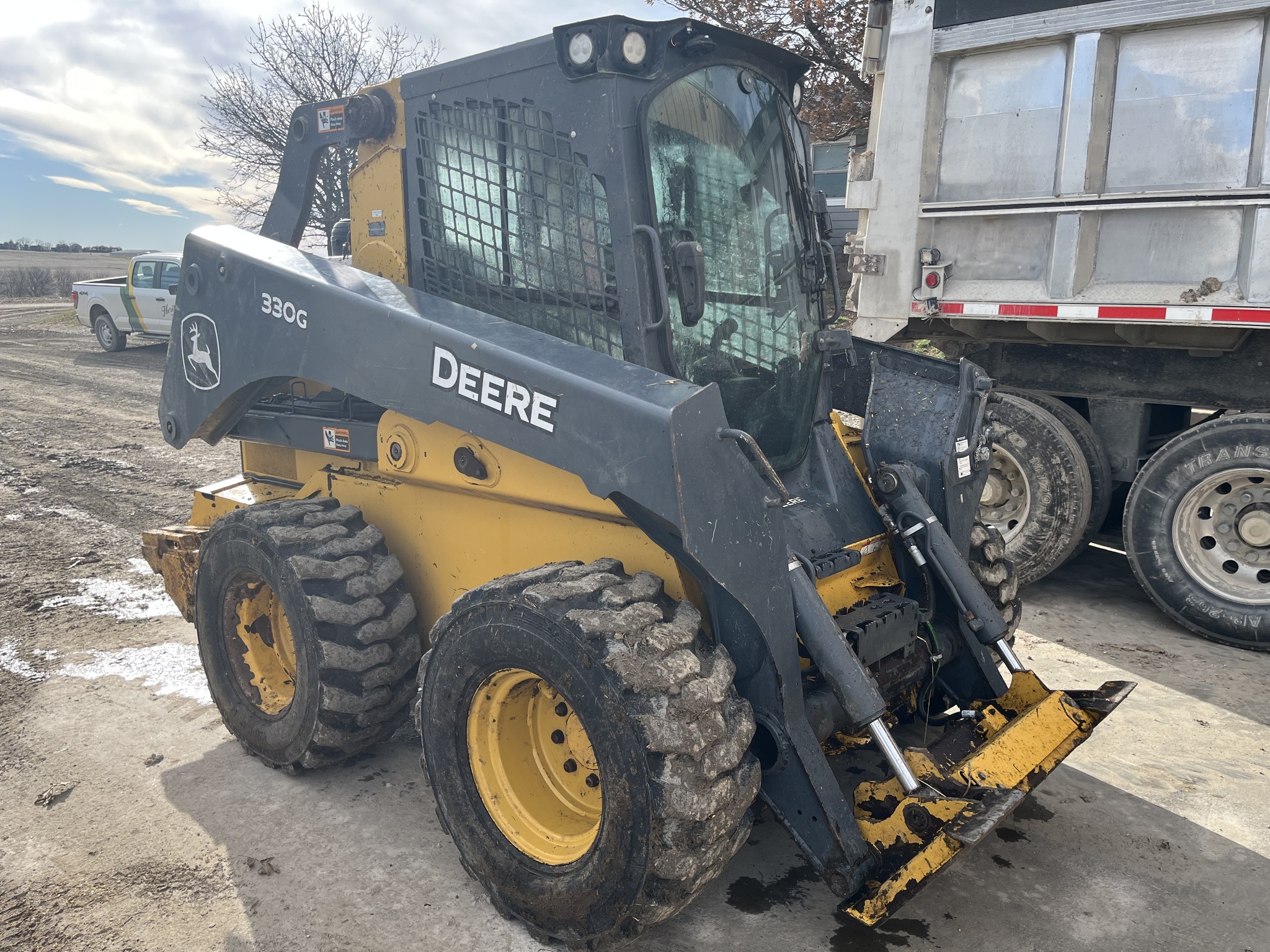 2022 Deere 330G Skid Steer