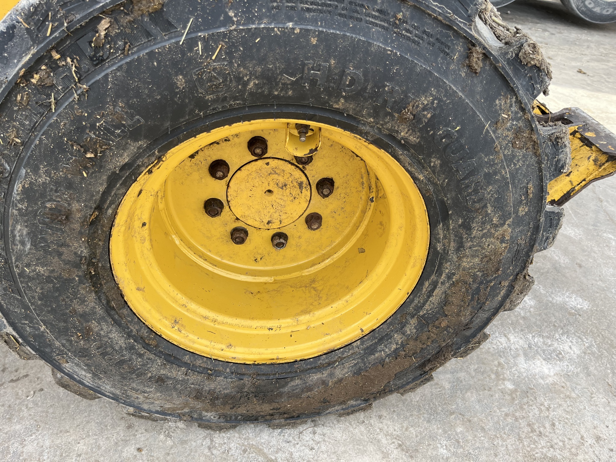 2022 Deere 330G Skid Steer