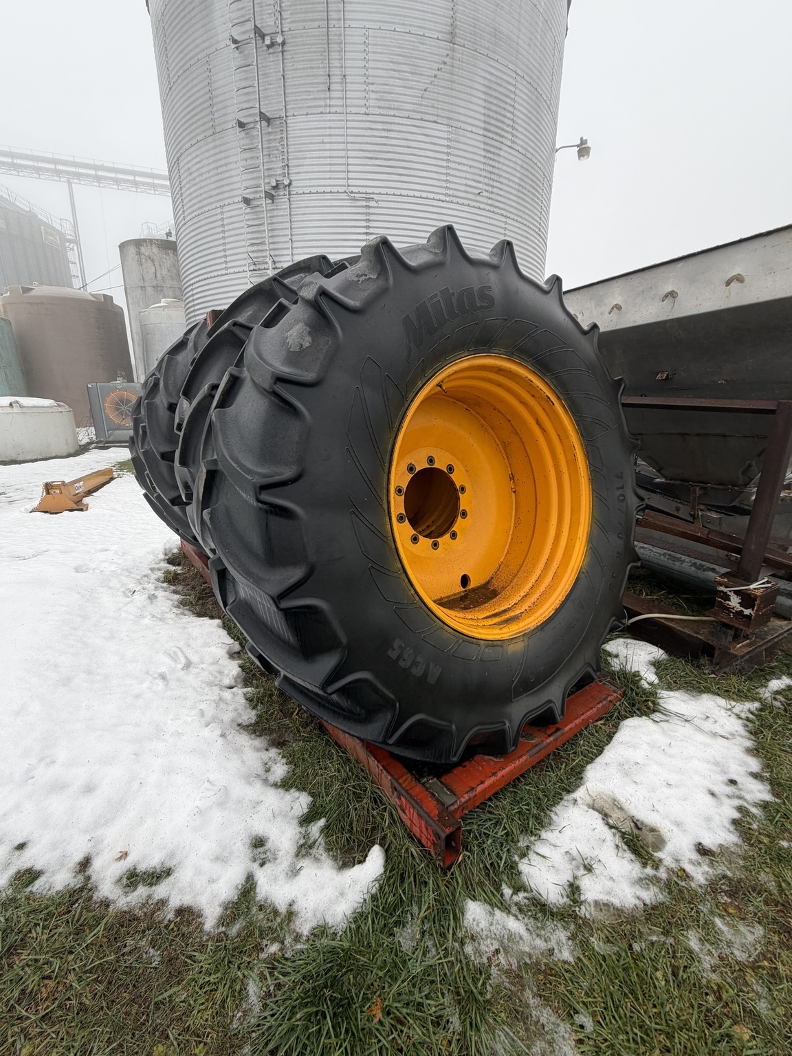 2016 Hagie STS16 Self-Propelled Sprayer
