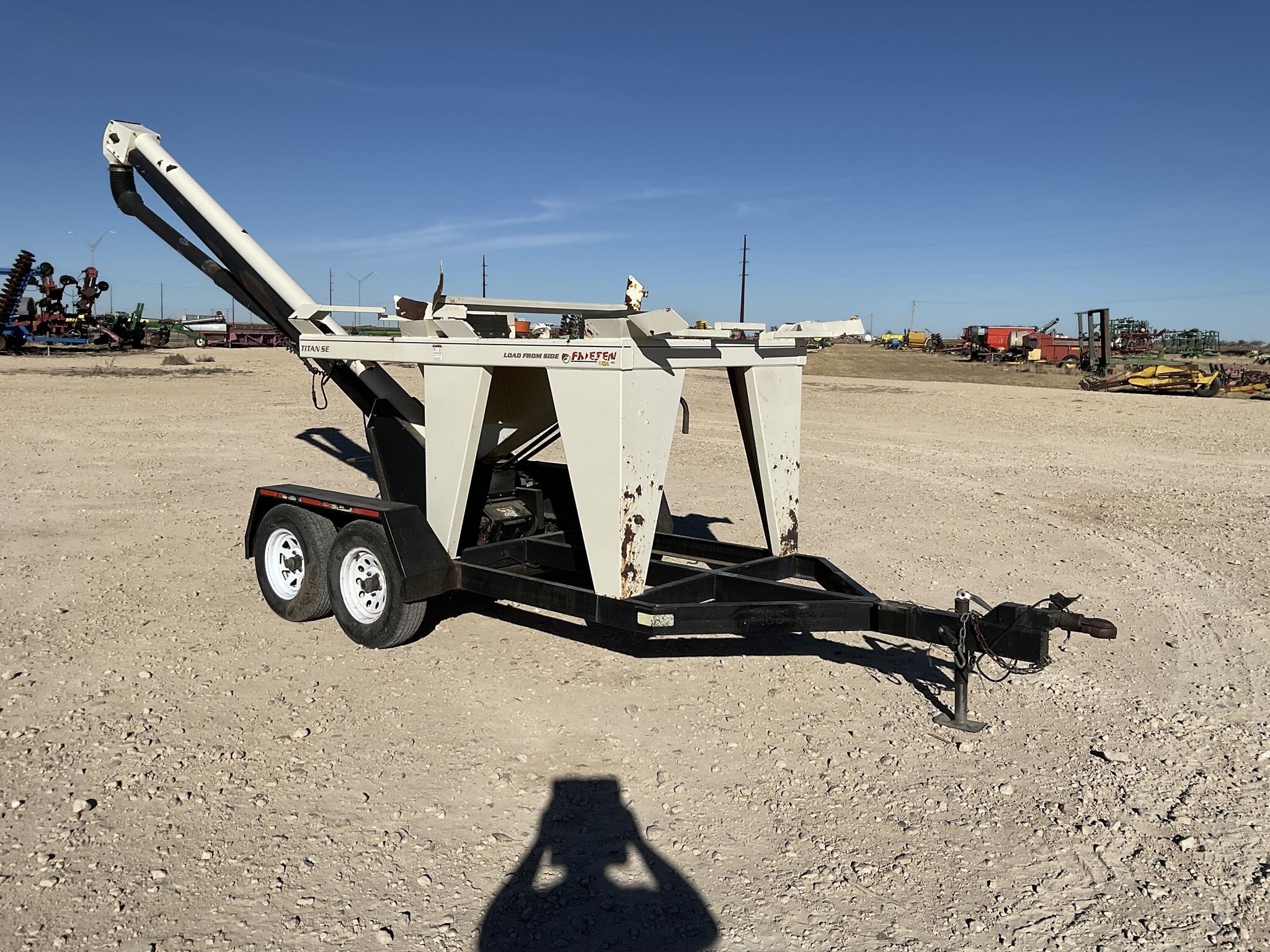  Friesen Titan 4 SE Seed Tender