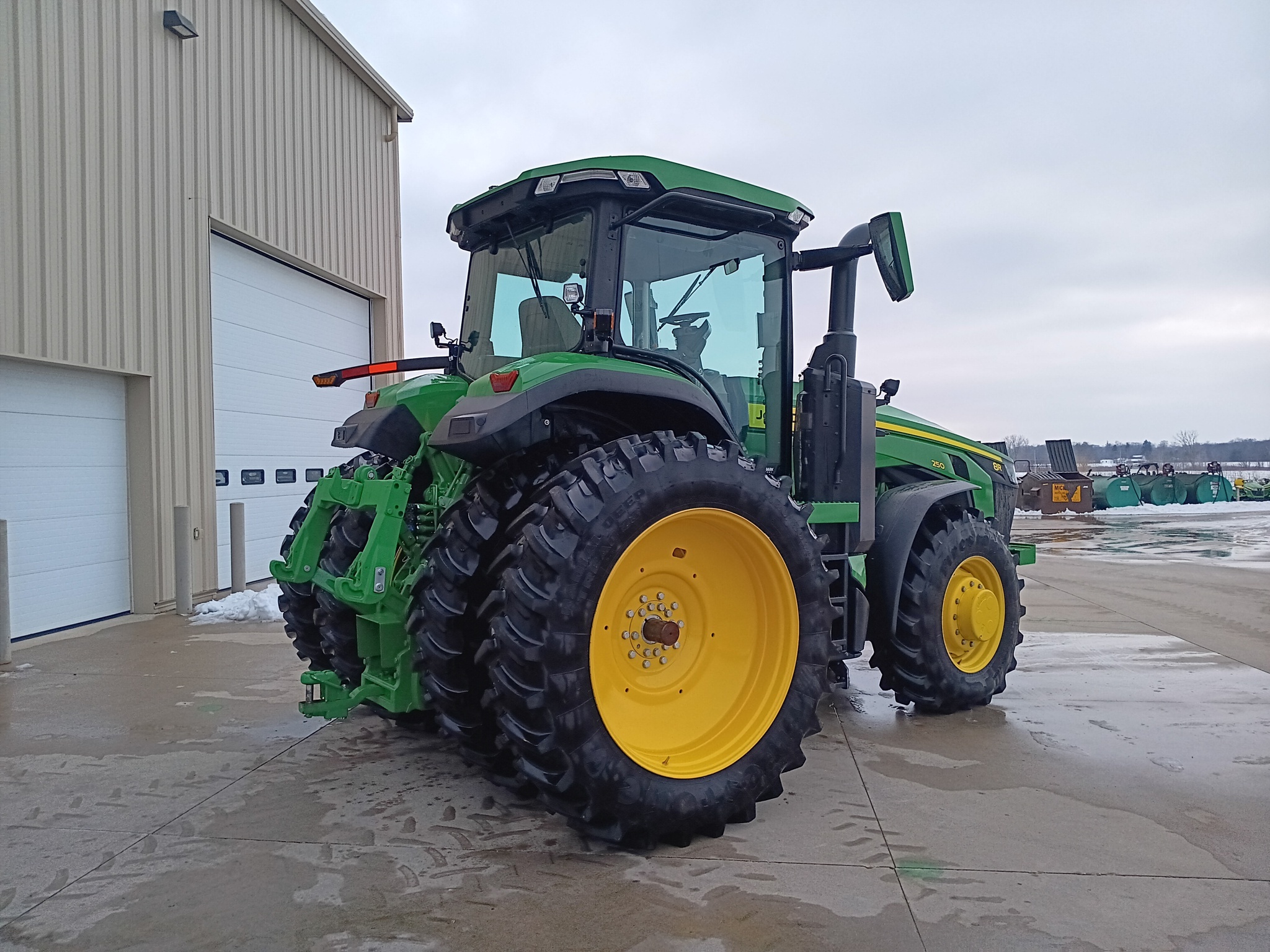 2024 John Deere 8R 250 Tractor