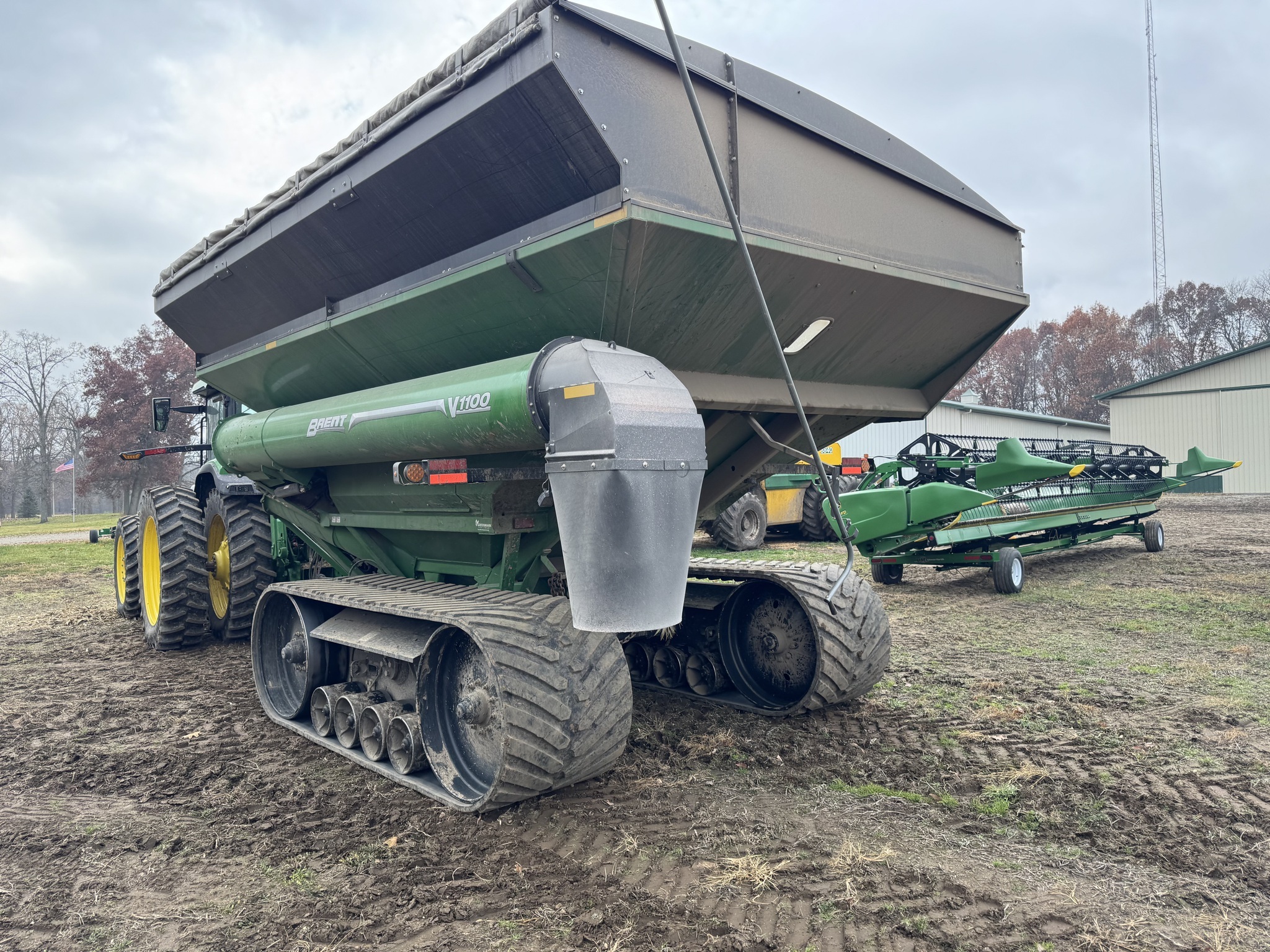 2022 Brent V1100 Grain Cart