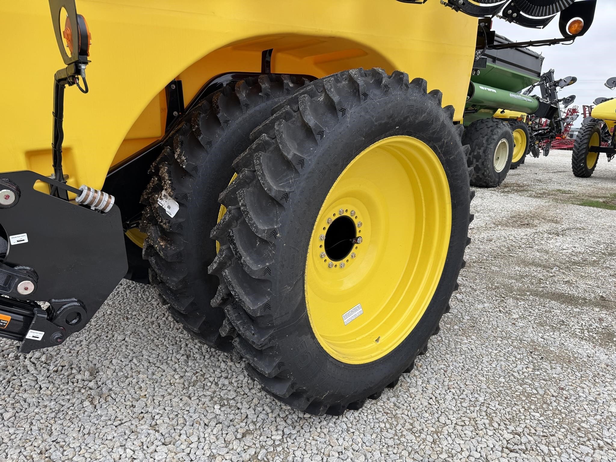  Fast A26-60 Pull-Type Fertilizer Spreader