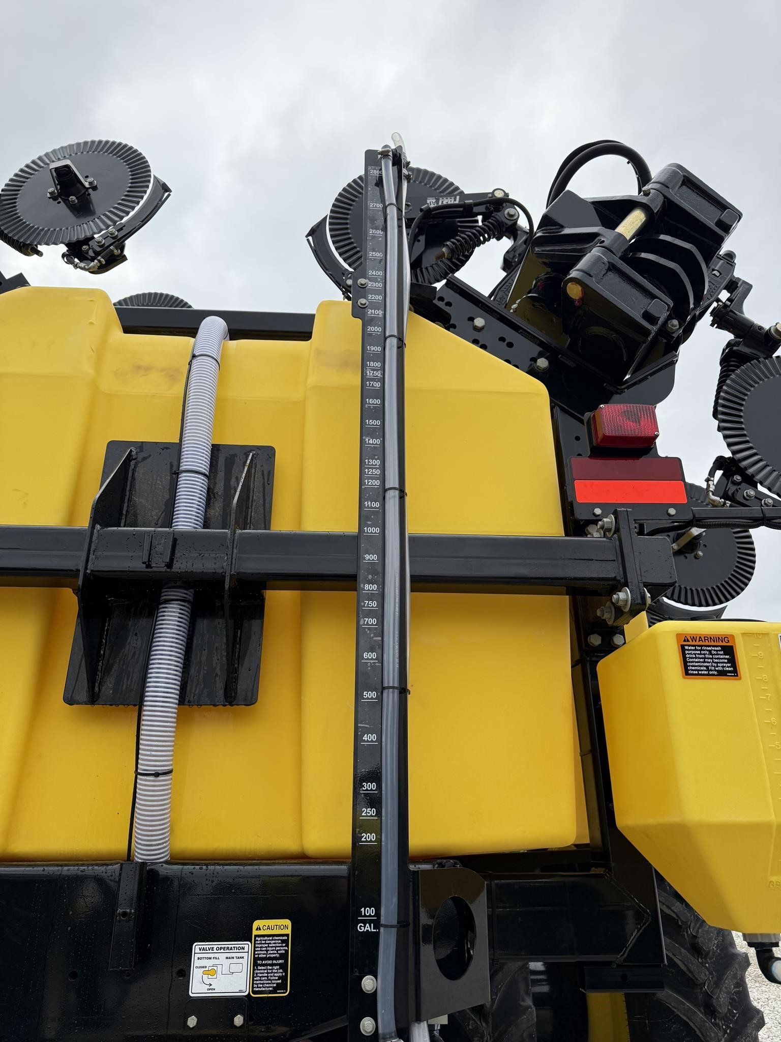  Fast A26-60 Pull-Type Fertilizer Spreader