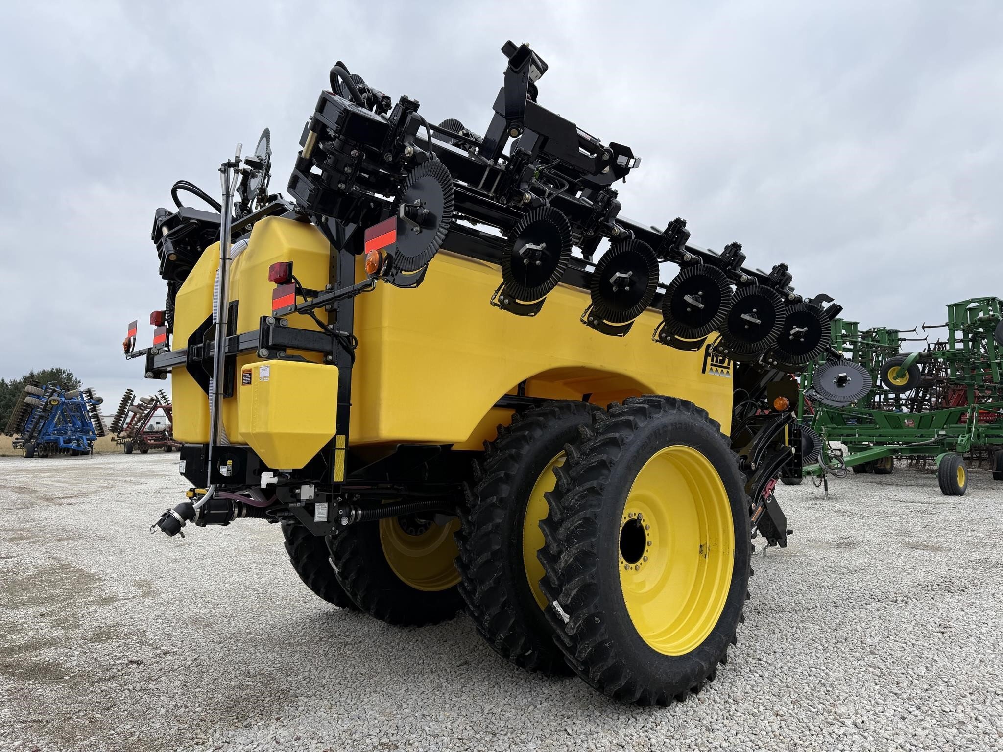  Fast A26-60 Pull-Type Fertilizer Spreader