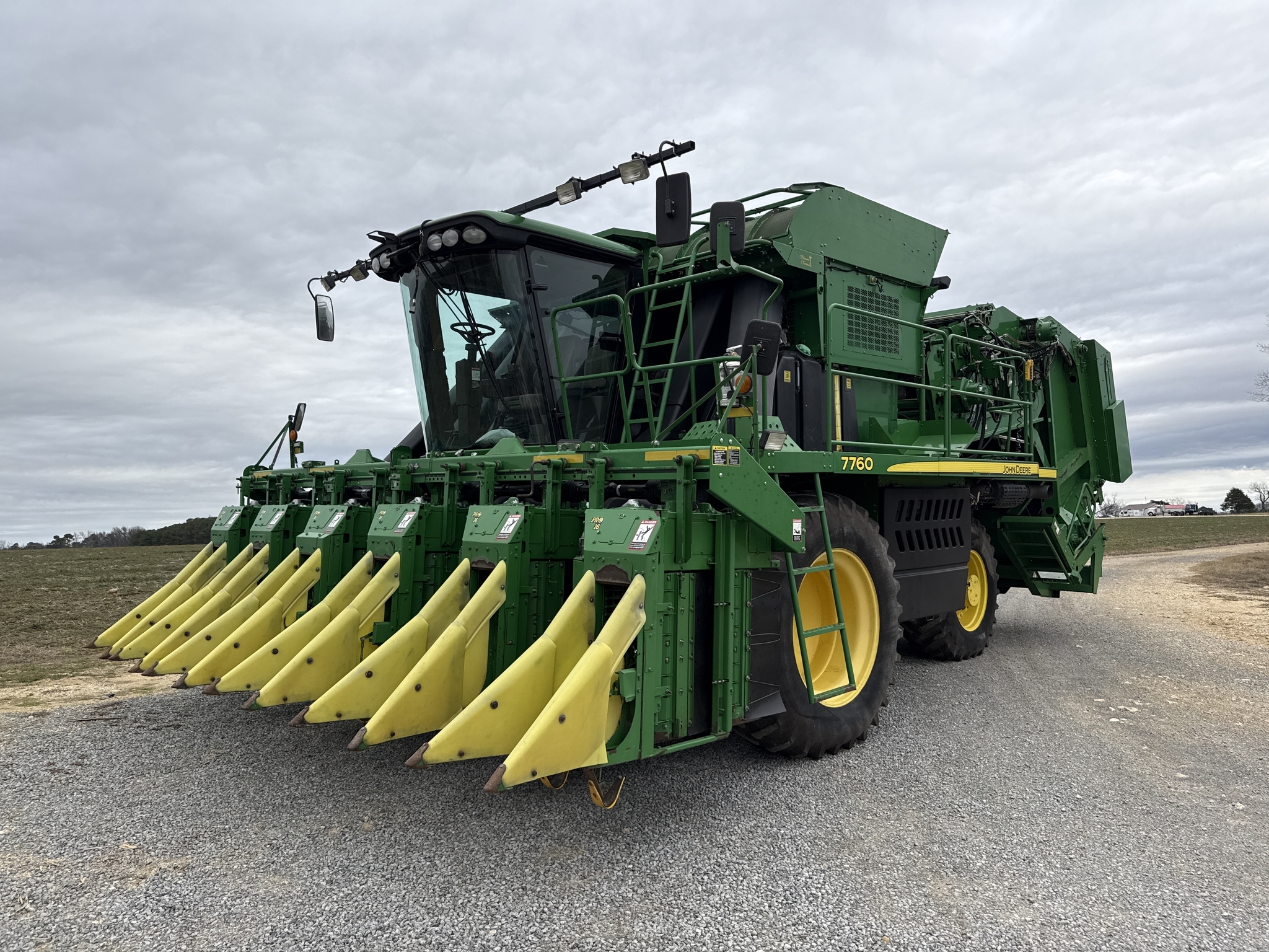 2011 John Deere 7760 Cotton Equipment