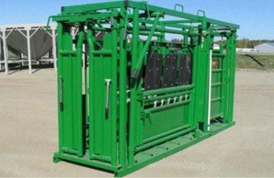  Real-Tuff SC Livestock Trailer