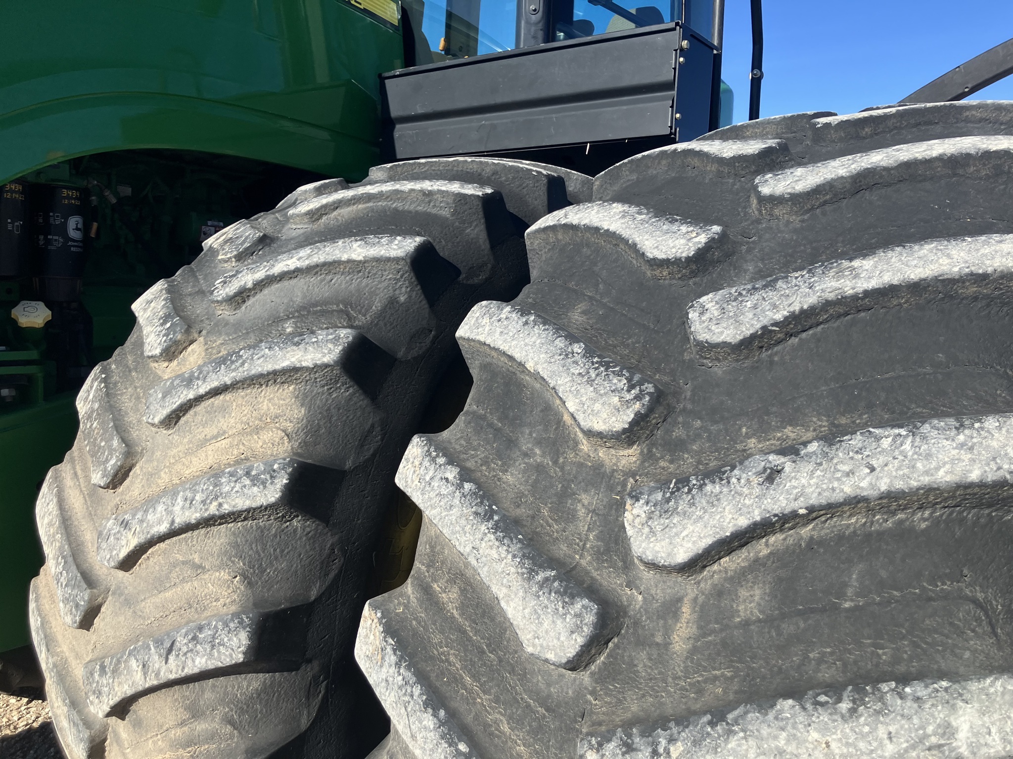 2013 John Deere 9560R Tractor