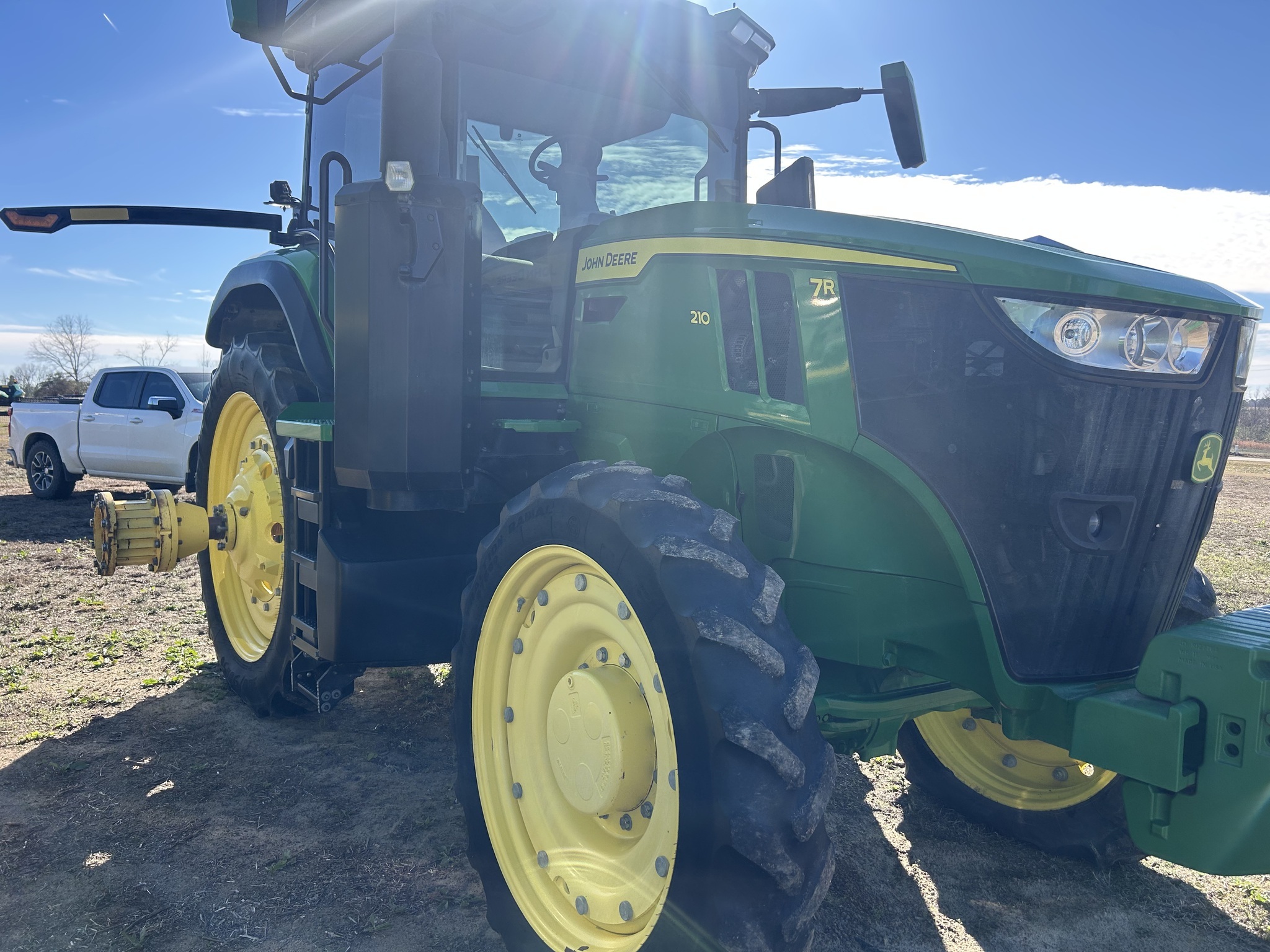 2021 John Deere 7R 210 Tractor
