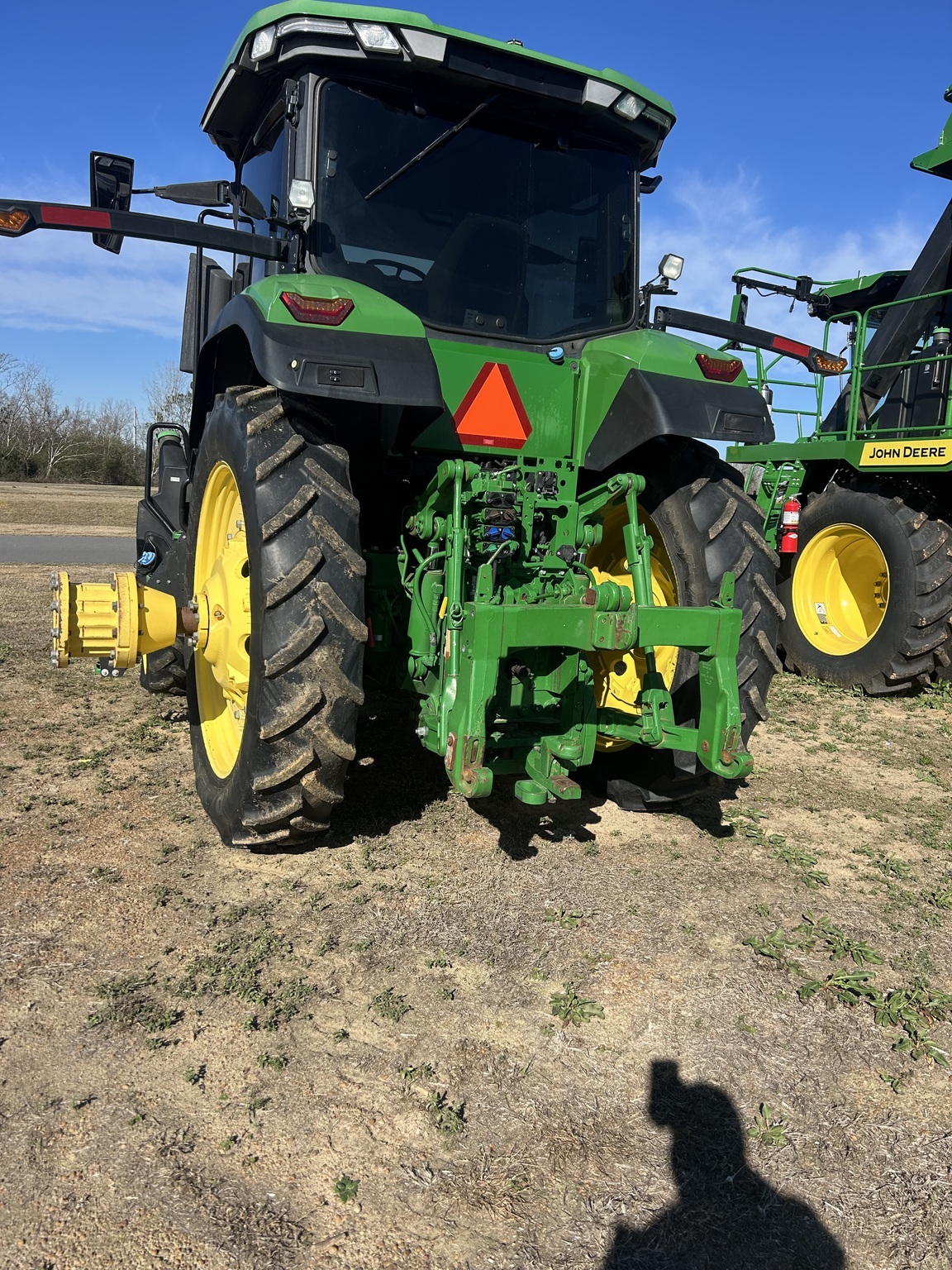 2021 John Deere 7R 210 Tractor