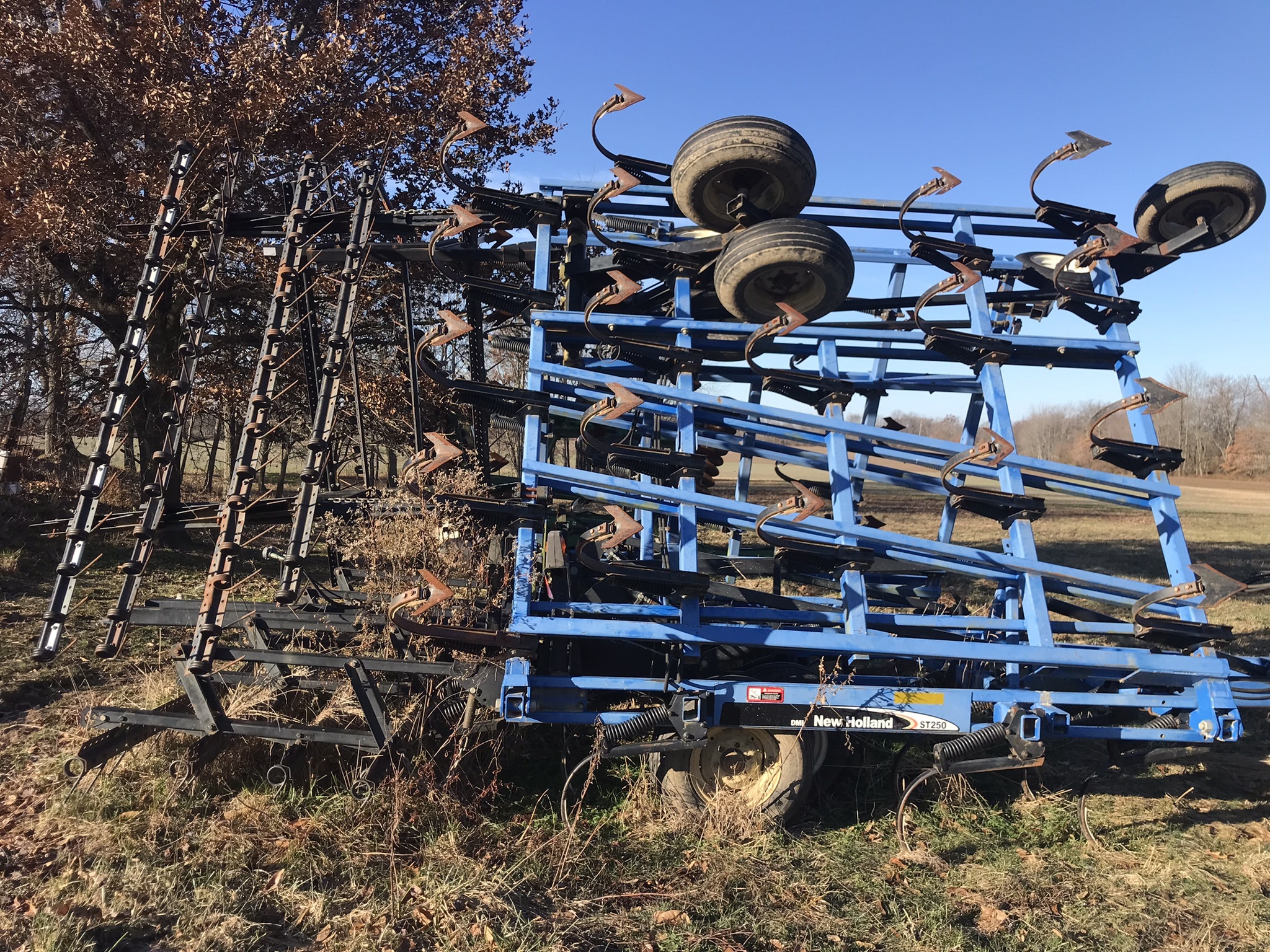 2005 New Holland ST250 Field Cultivator