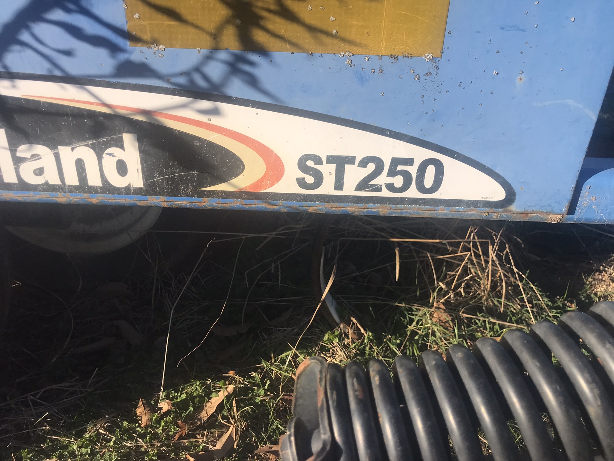 2005 New Holland ST250 Field Cultivator
