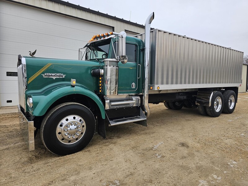Used Kenworth W900 Semi Trucks/Trailers for Sale - 20 Listings