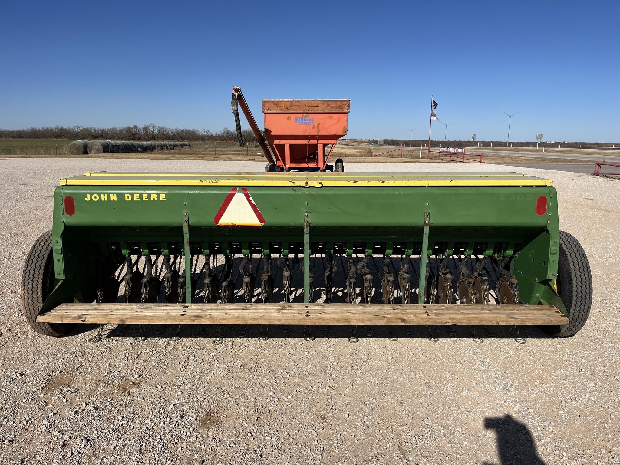  John Deere 8300 Drill