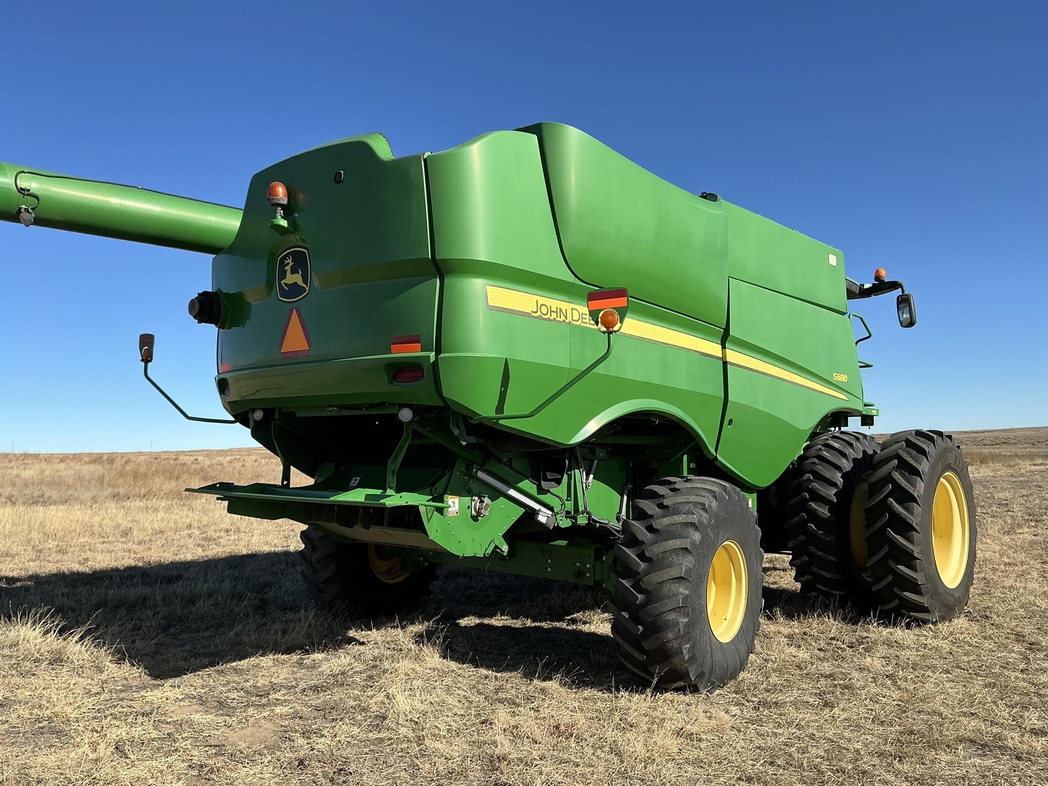 2013 John Deere S680 Combine