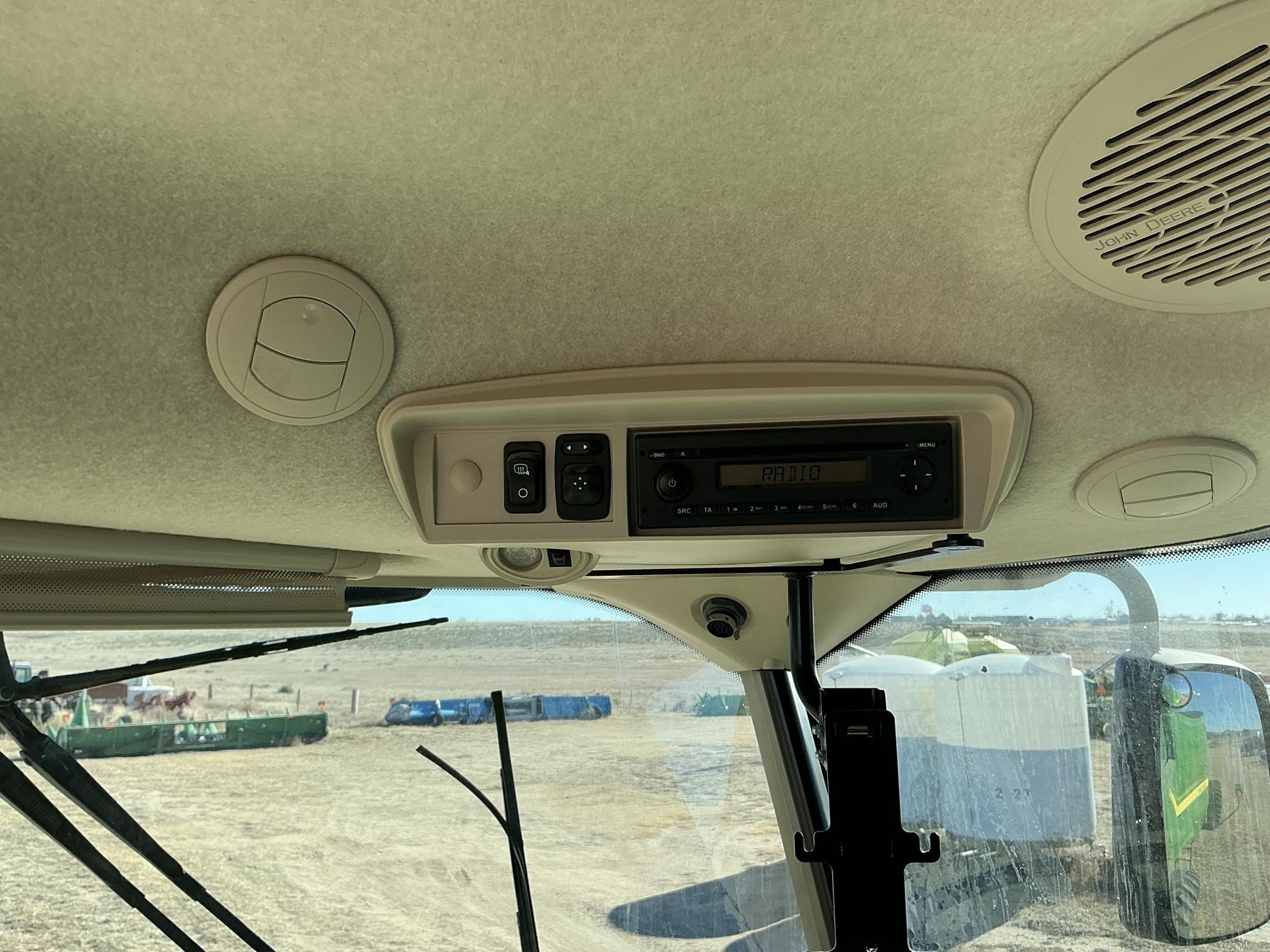 2013 John Deere S680 Combine