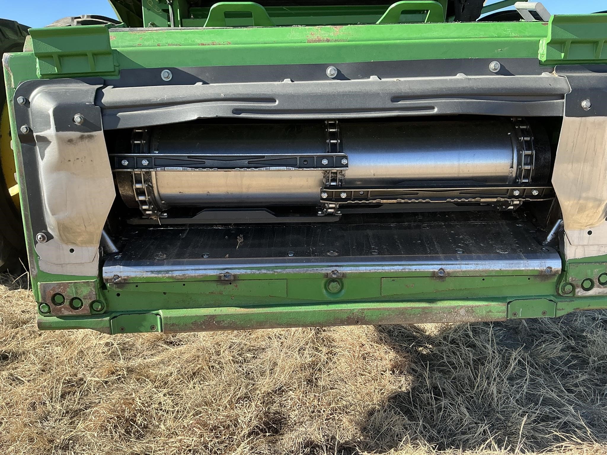2013 John Deere S680 Combine