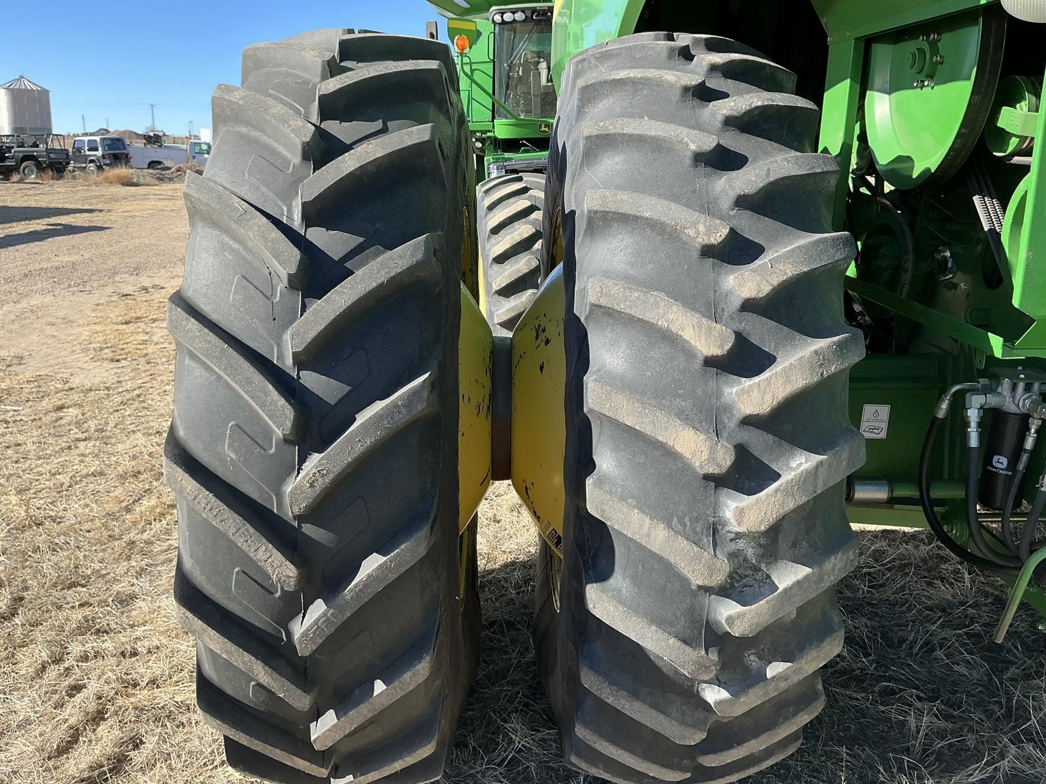 2013 John Deere S680 Combine