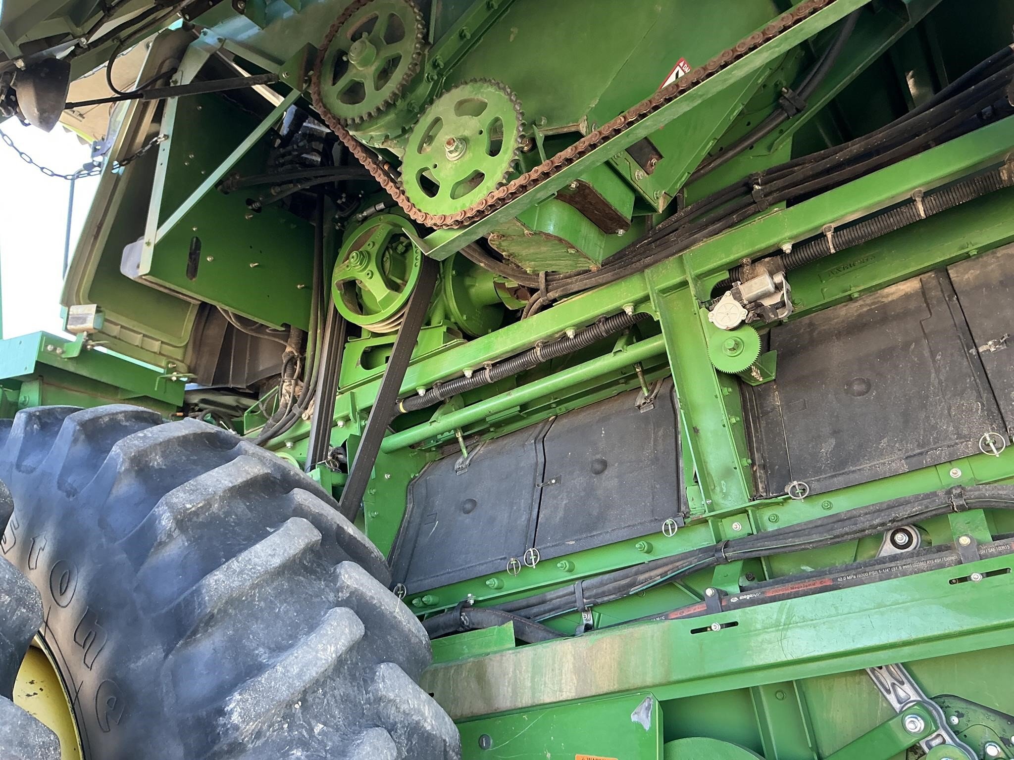 2013 John Deere S680 Combine