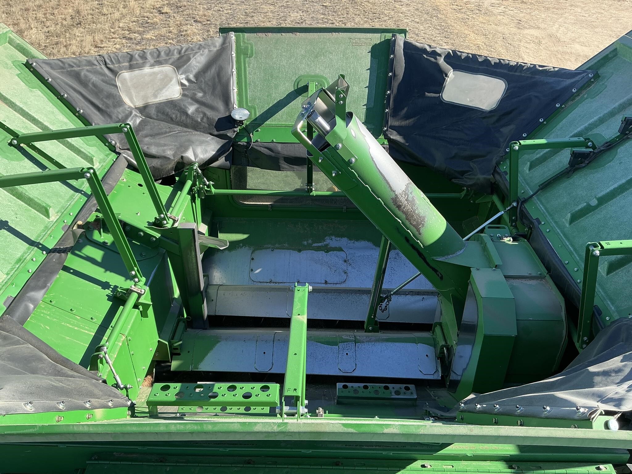 2013 John Deere S680 Combine