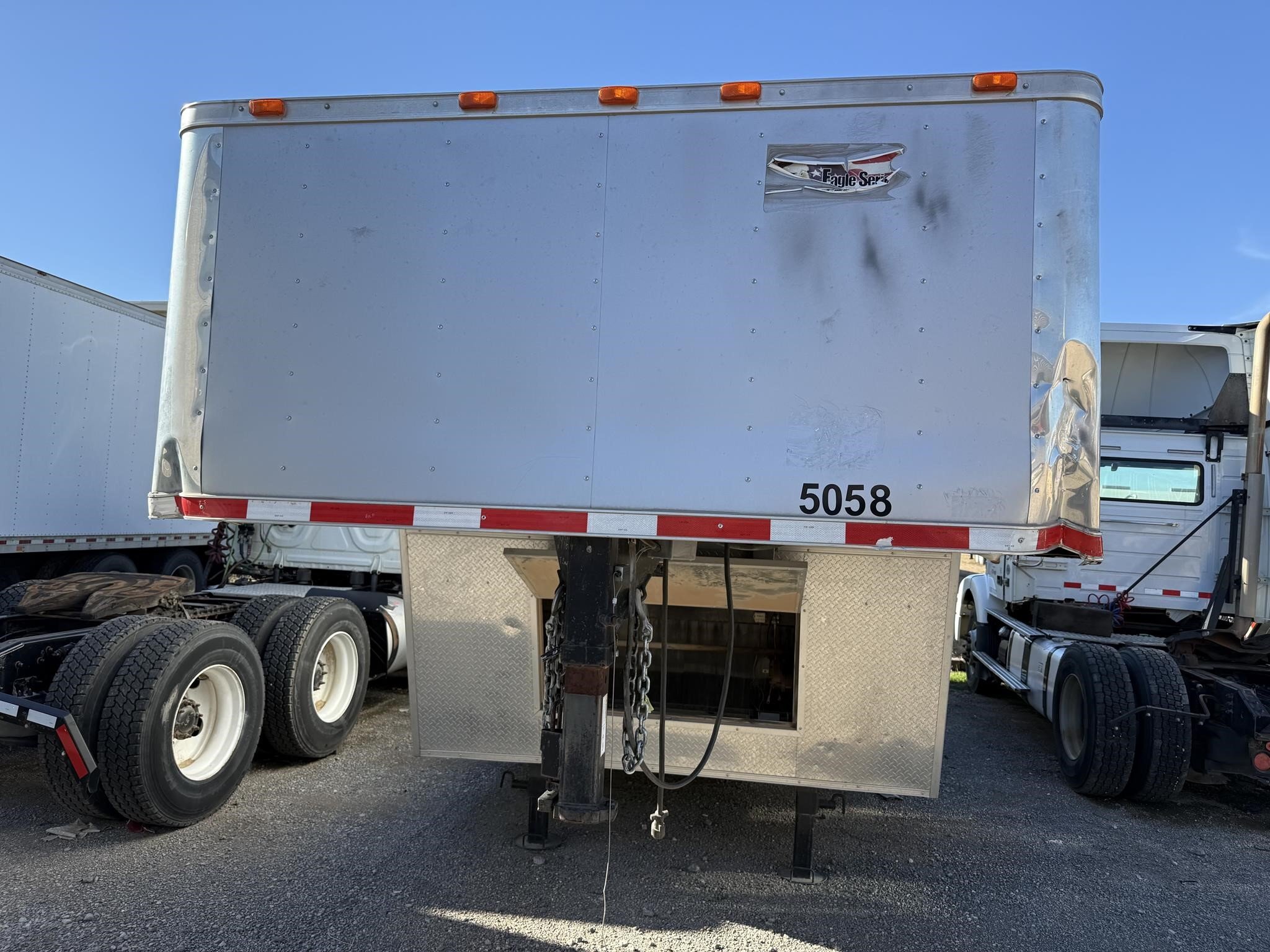 2015 Freedom 30 FT ENCLOSED Box Trucks/Trailer