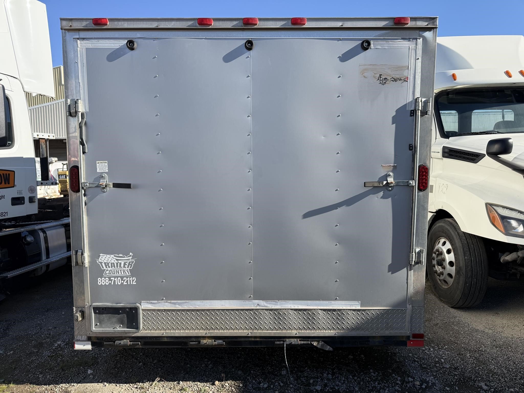 2015 Freedom 30 FT ENCLOSED Box Trucks/Trailer