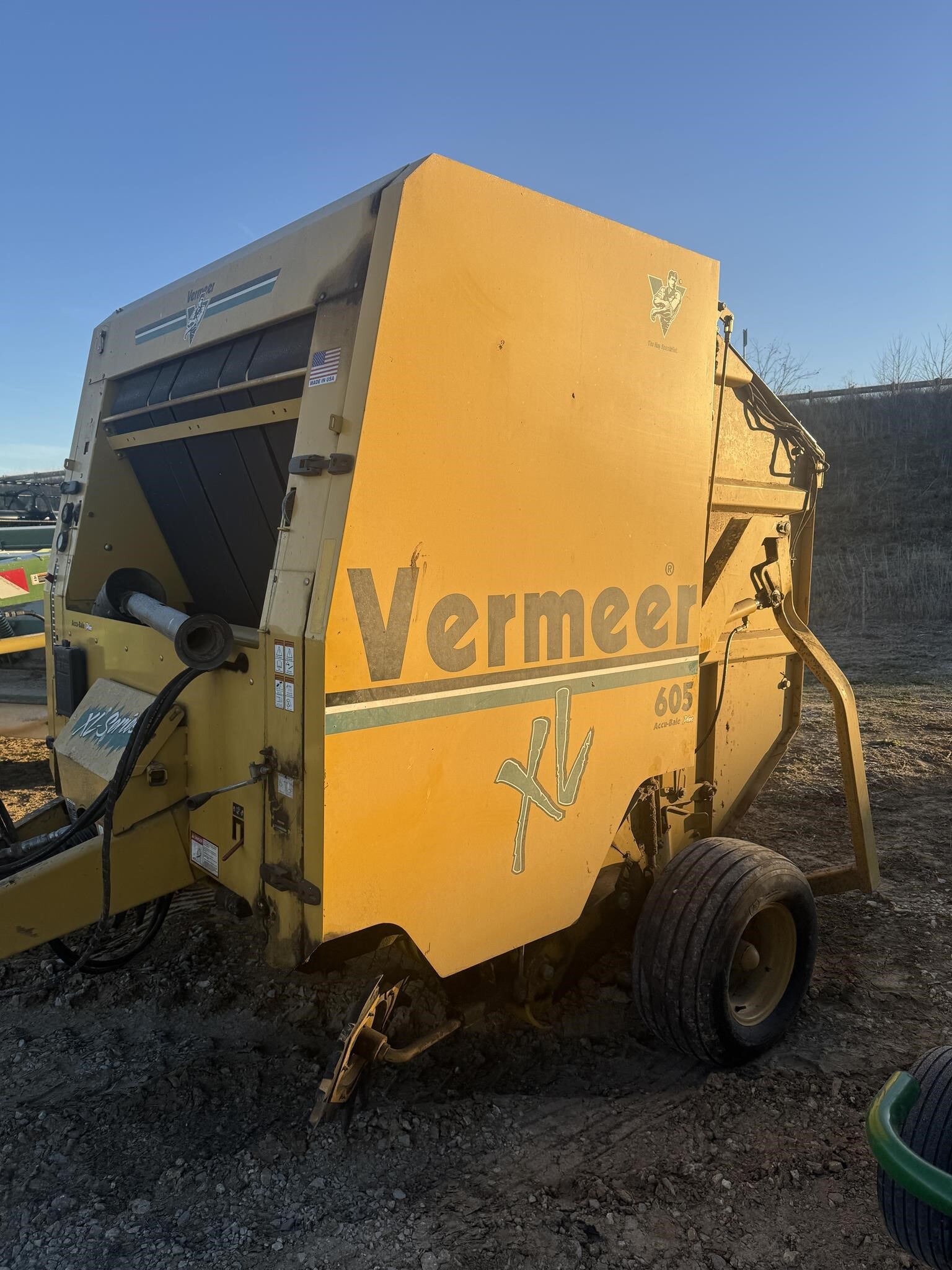 2003 Vermeer 605XL Round Baler