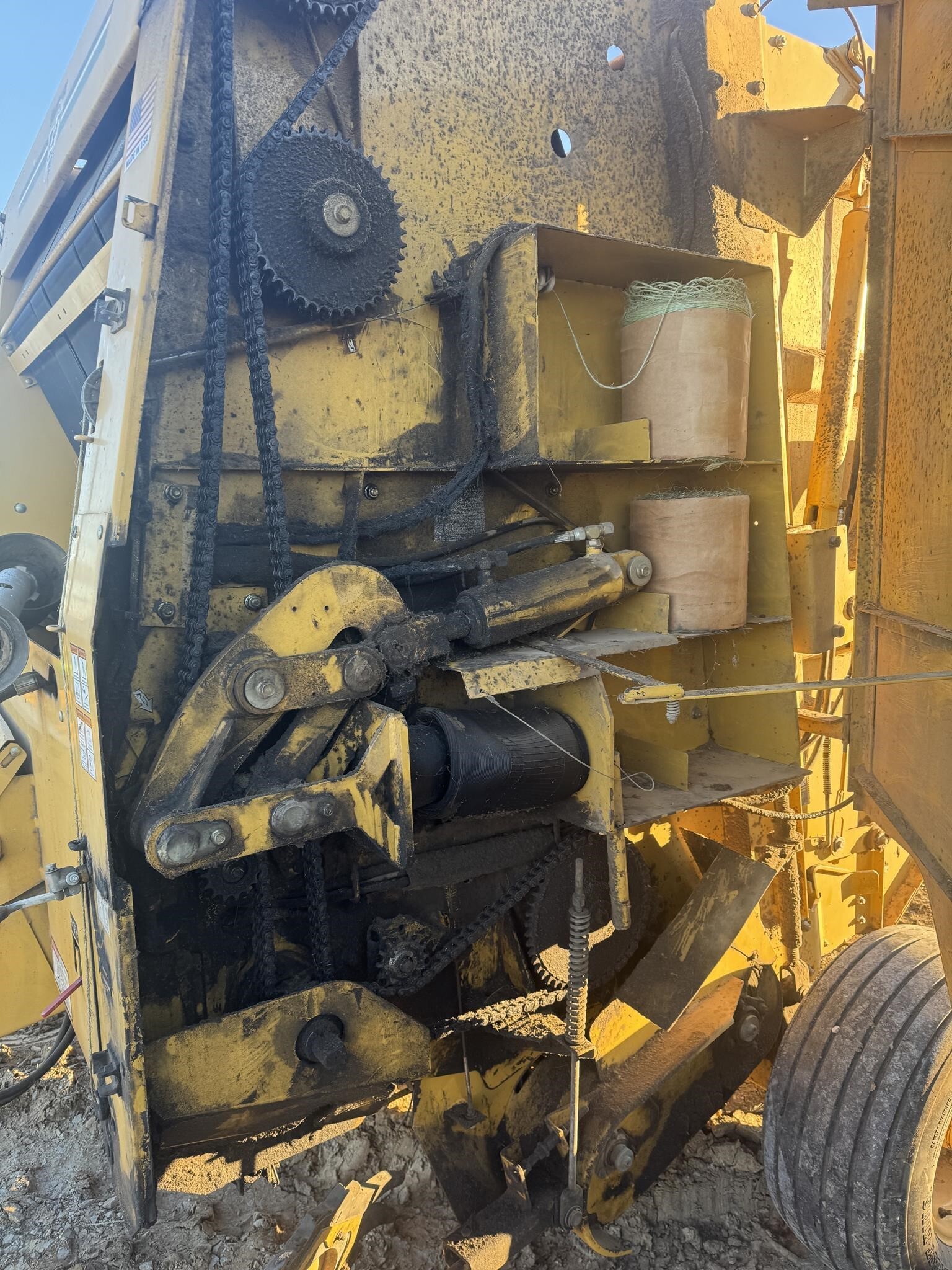 2003 Vermeer 605XL Round Baler